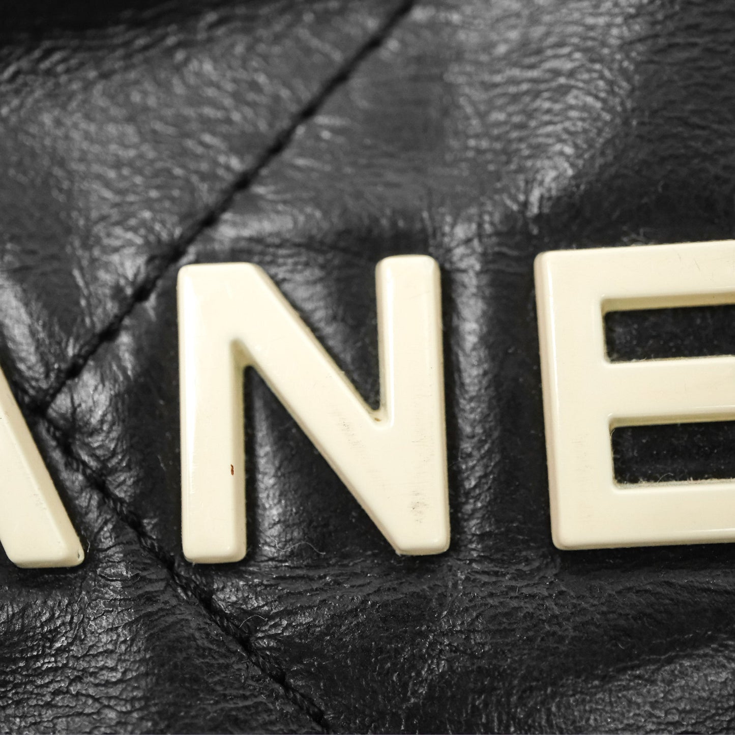Chanel 22 Bag Medium Black Crumpled Calfskin White Logo Aged Gold Hardware