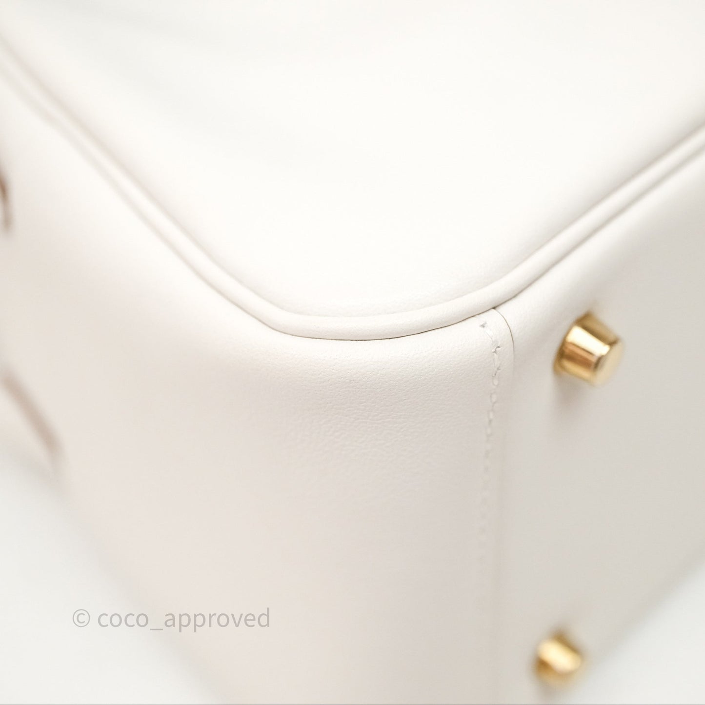 Hermès Mini Lindy 20 Gris Pale M4/ Gris Meyer 0L Swift Gold Hardware
