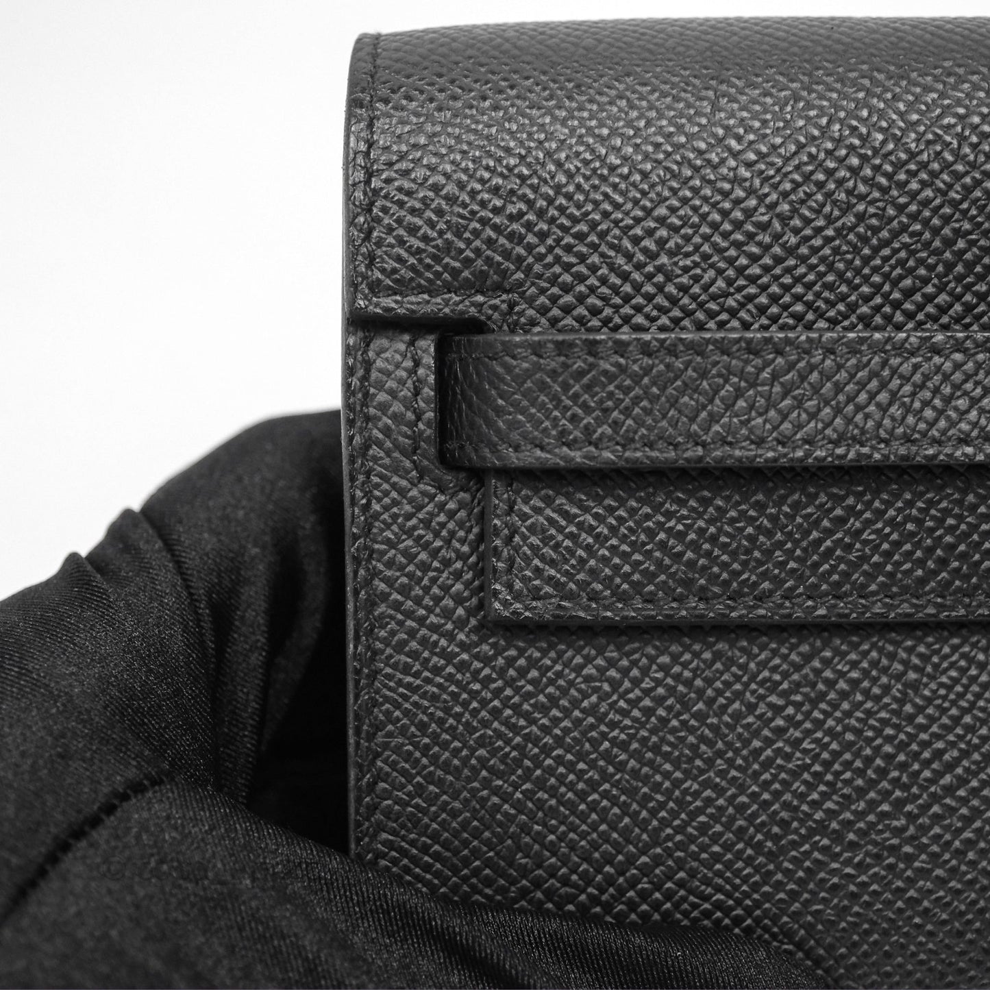 Hermès Kelly To Go Wallet Noir 89 Black Epsom Gold Hardware