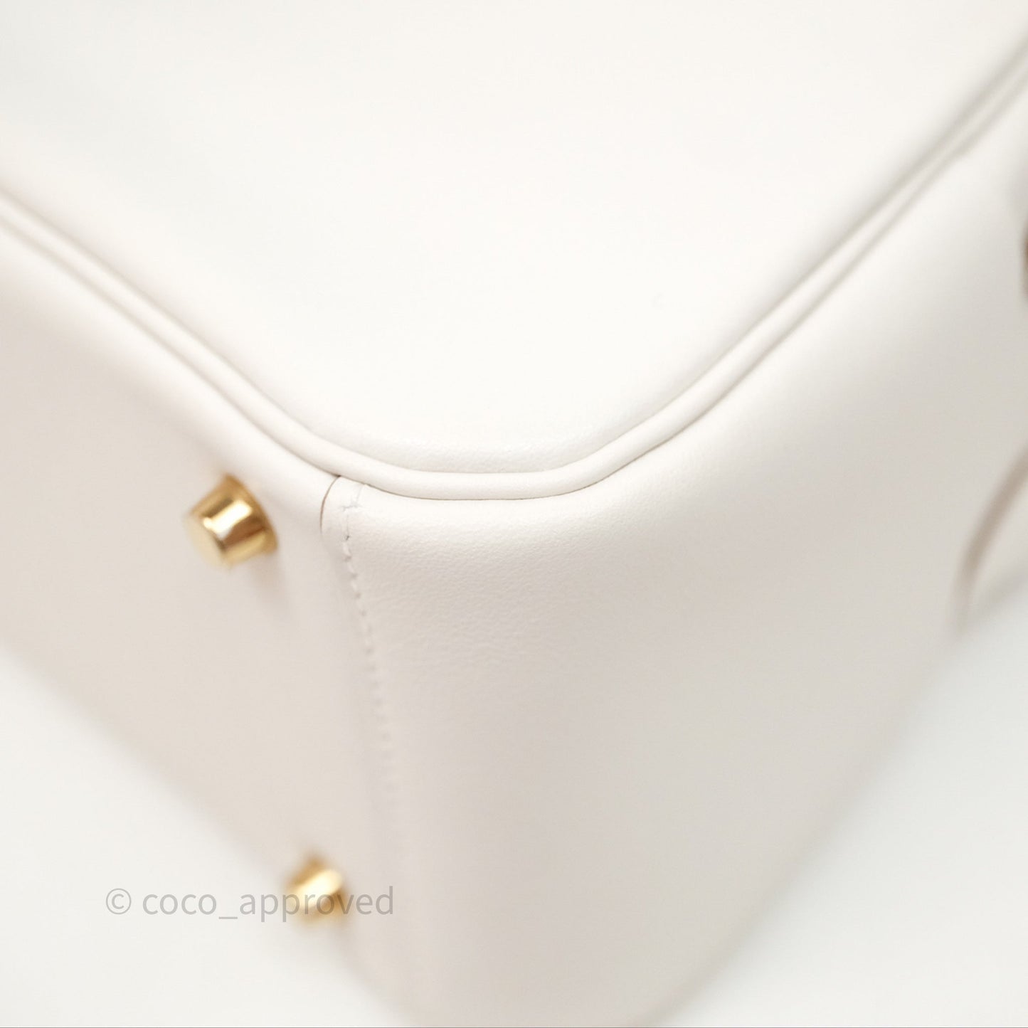 Hermès Mini Lindy 20 Gris Pale M4/ Gris Meyer 0L Swift Gold Hardware