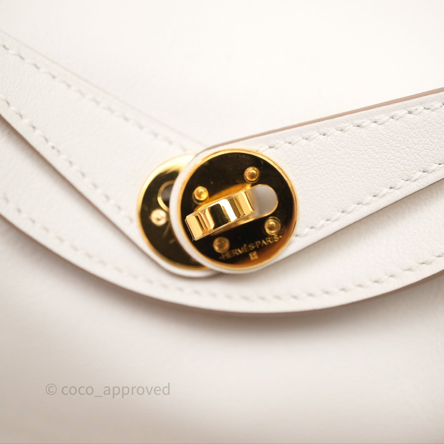 Hermès Mini Lindy 20 Gris Pale M4/ Gris Meyer 0L Swift Gold Hardware