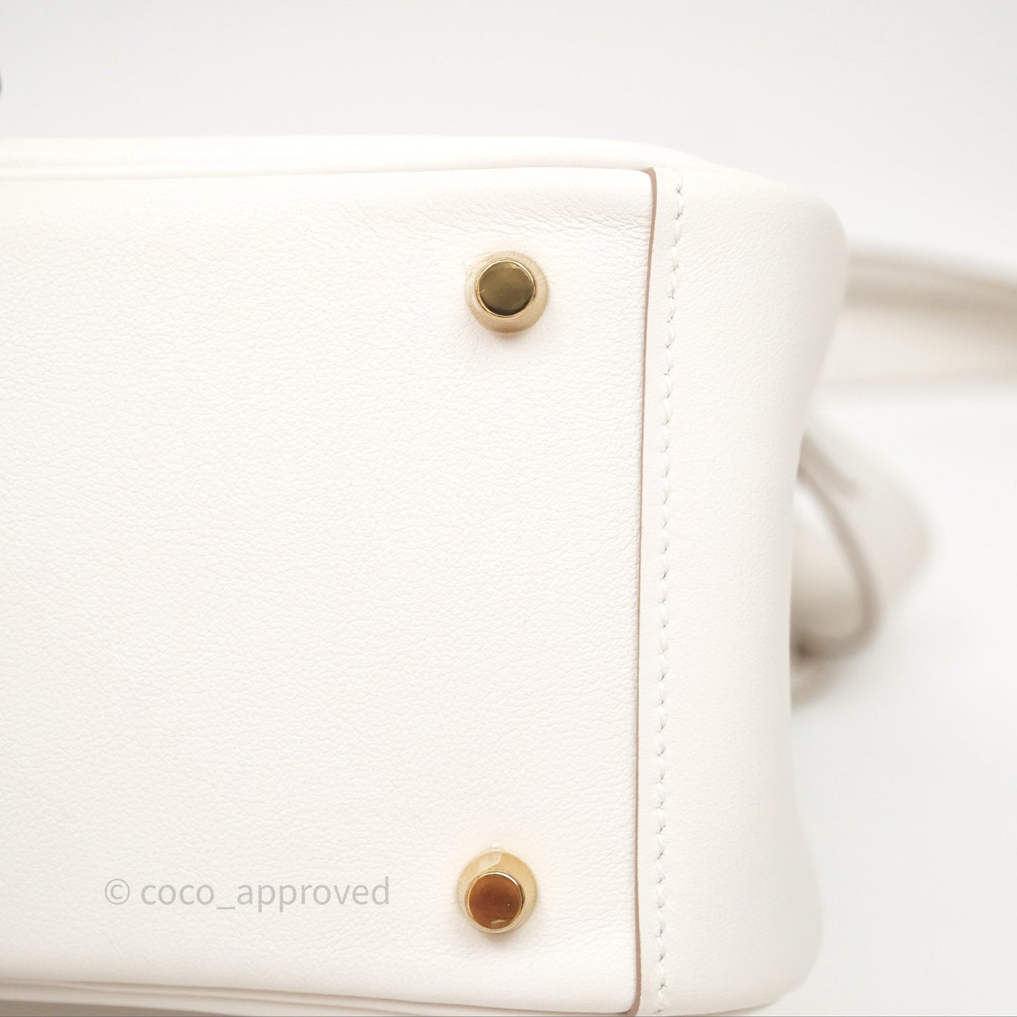 Hermès Mini Lindy 20 Gris Pale M4/ Gris Meyer 0L Swift Gold Hardware