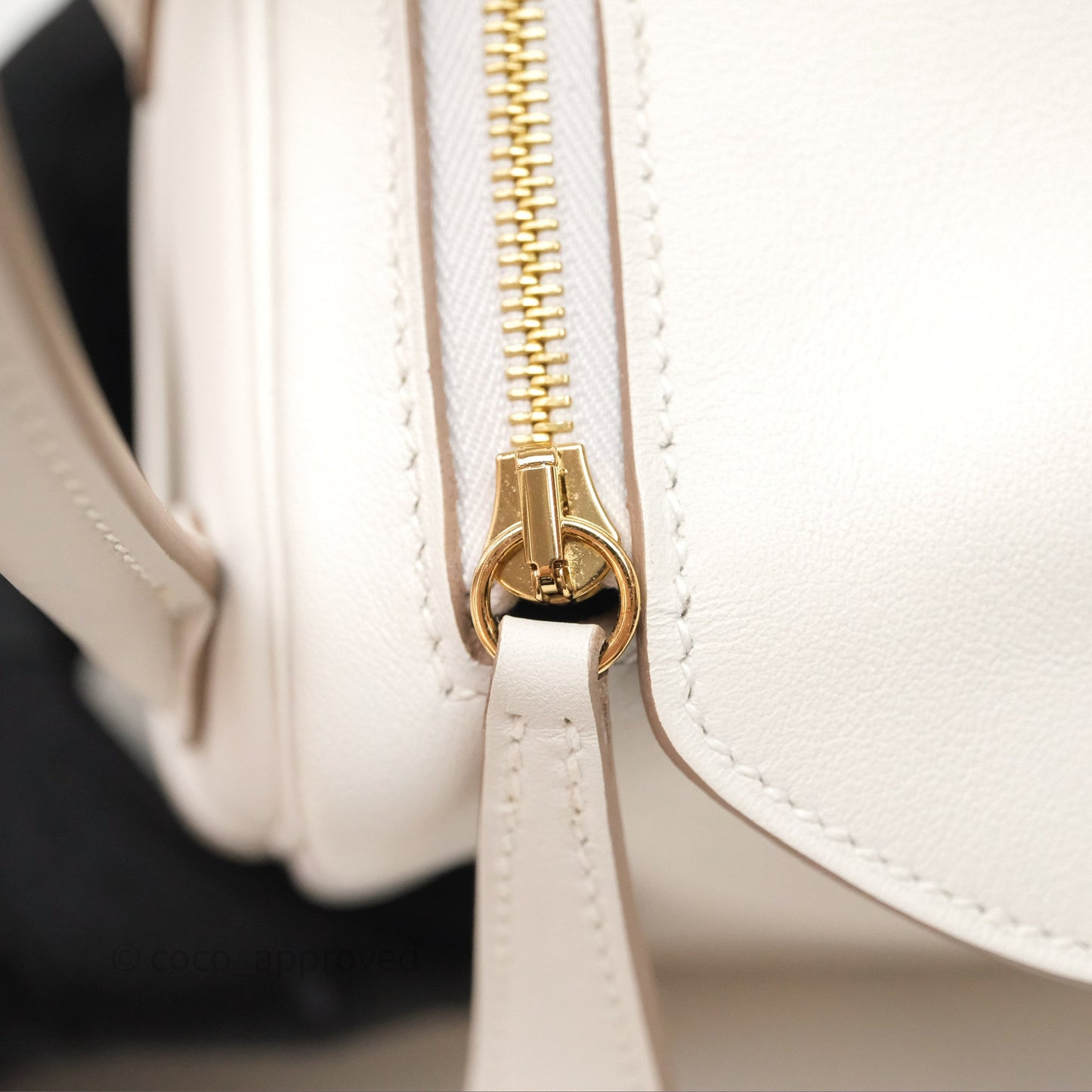 Hermès Mini Lindy 20 Gris Pale M4/ Gris Meyer 0L Swift Gold Hardware