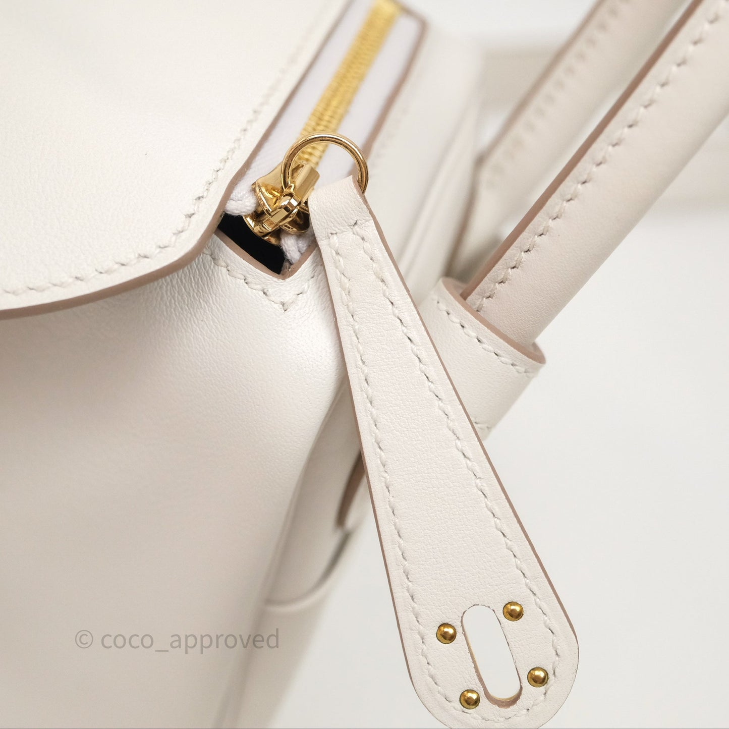 Hermès Mini Lindy 20 Gris Pale M4/ Gris Meyer 0L Swift Gold Hardware