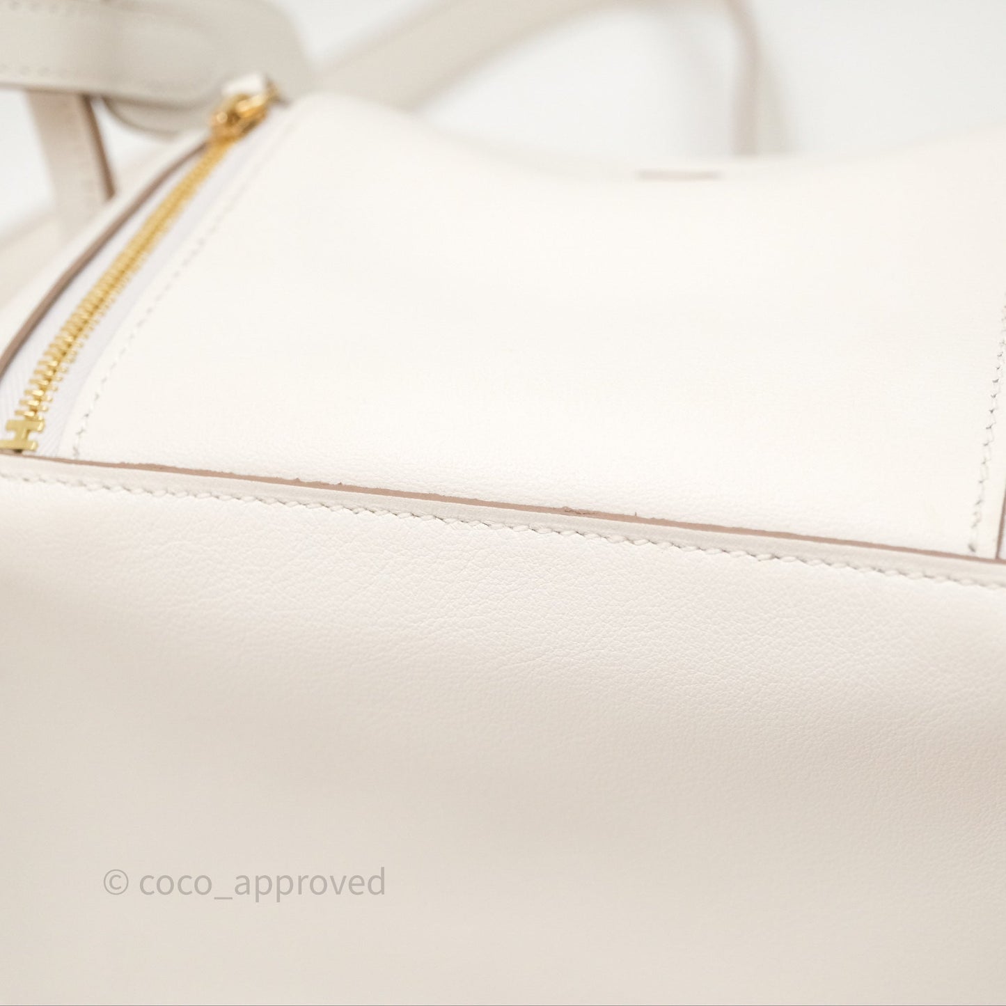 Hermès Mini Lindy 20 Gris Pale M4/ Gris Meyer 0L Swift Gold Hardware