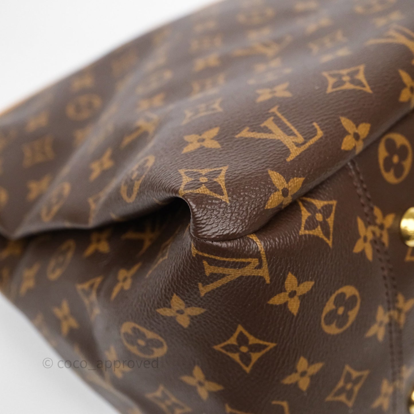 Louis Vuitton Artsy Monogram MM