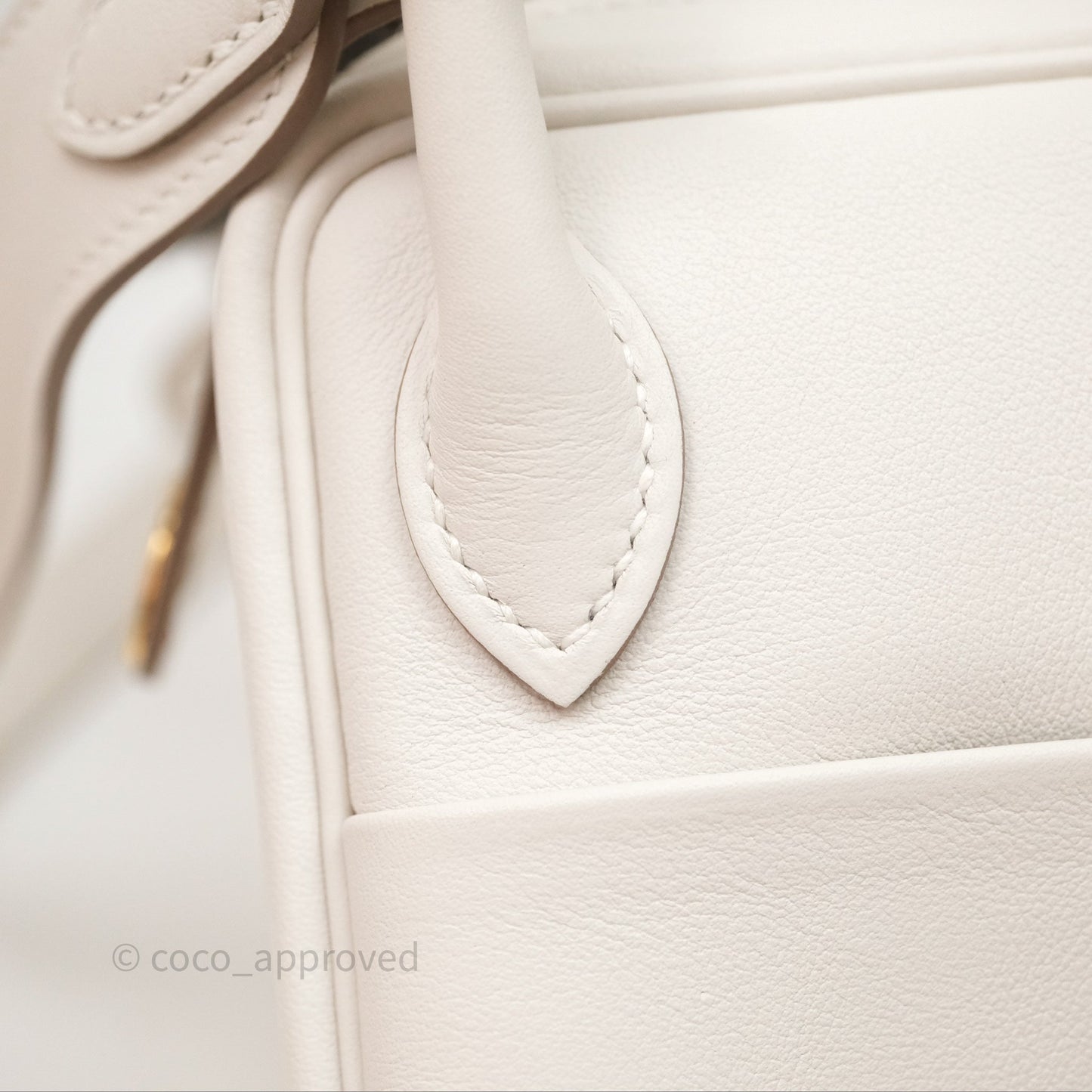 Hermès Mini Lindy 20 Gris Pale M4/ Gris Meyer 0L Swift Gold Hardware