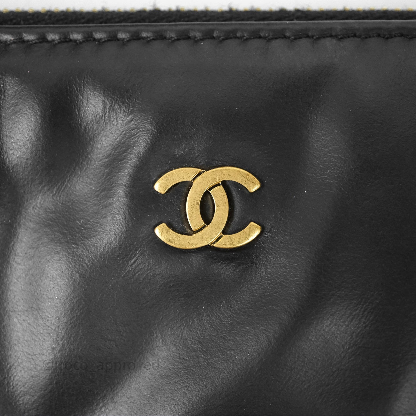 Chanel 22 Bag Medium Black Crumpled Calfskin White Logo Aged Gold Hardware