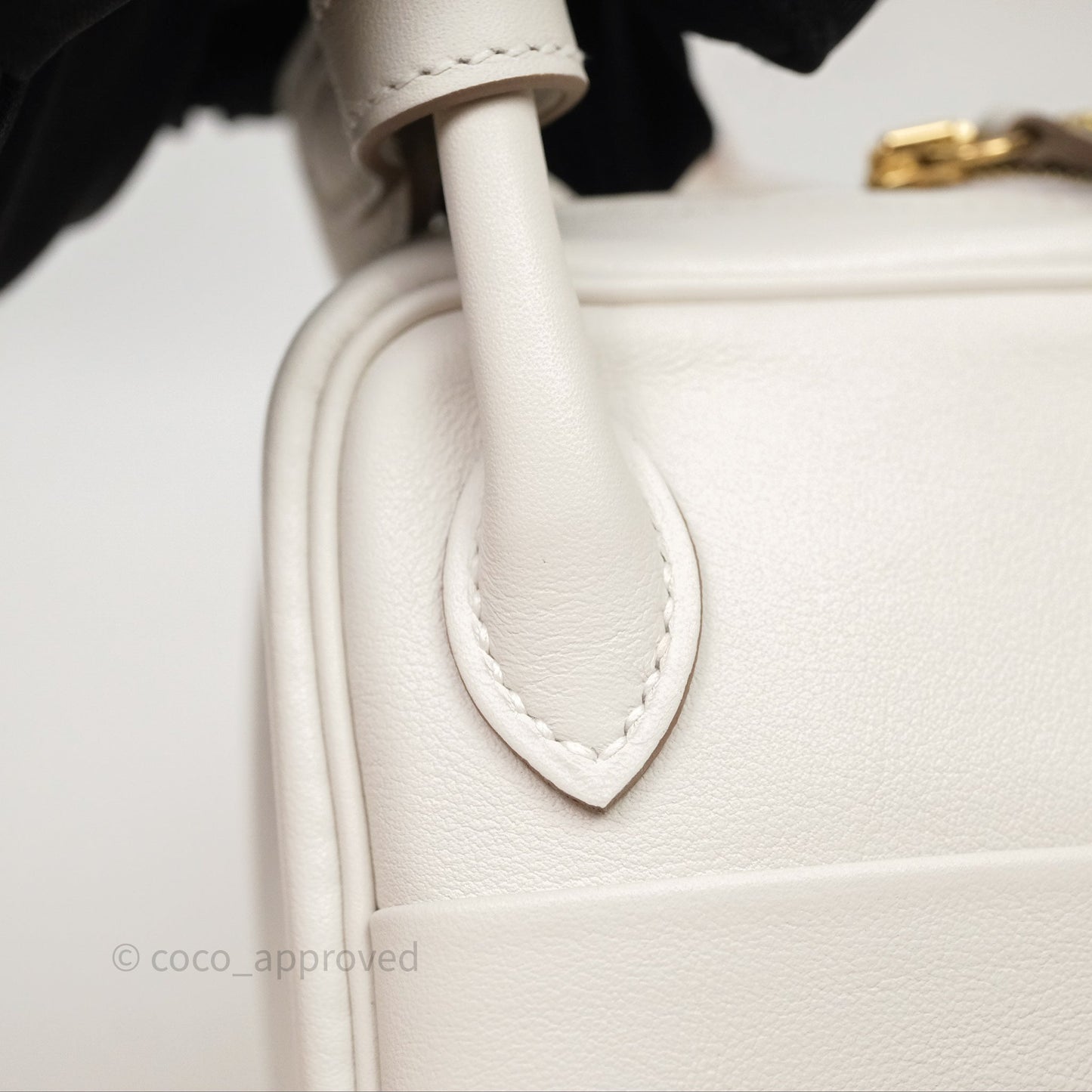 Hermès Mini Lindy 20 Gris Pale M4/ Gris Meyer 0L Swift Gold Hardware