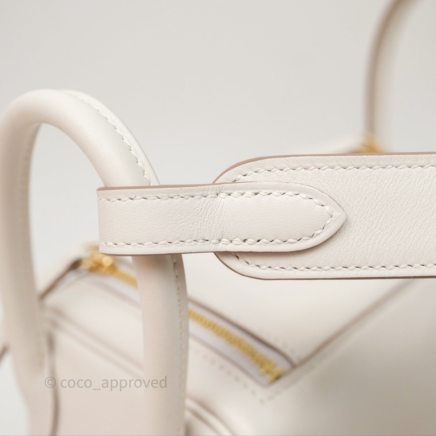 Hermès Mini Lindy 20 Gris Pale M4/ Gris Meyer 0L Swift Gold Hardware