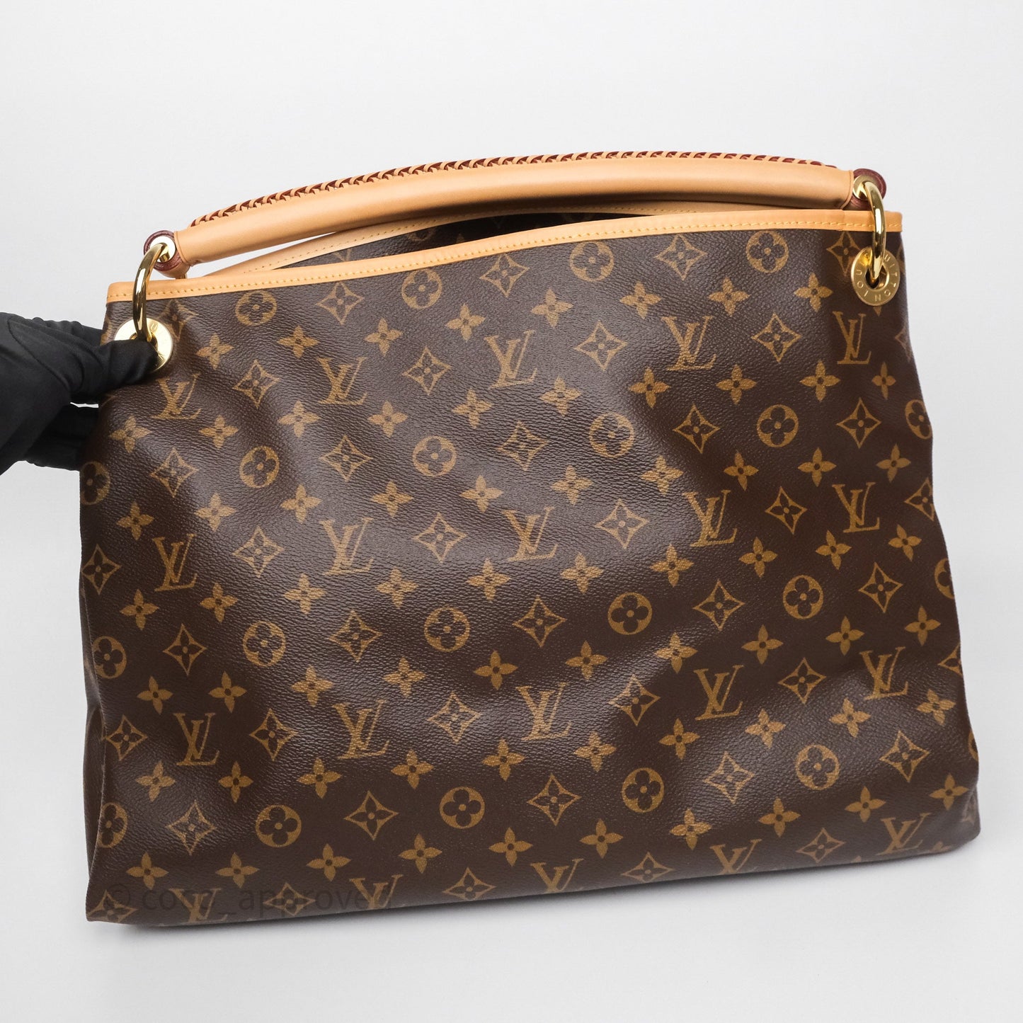 Louis Vuitton Artsy Monogram MM