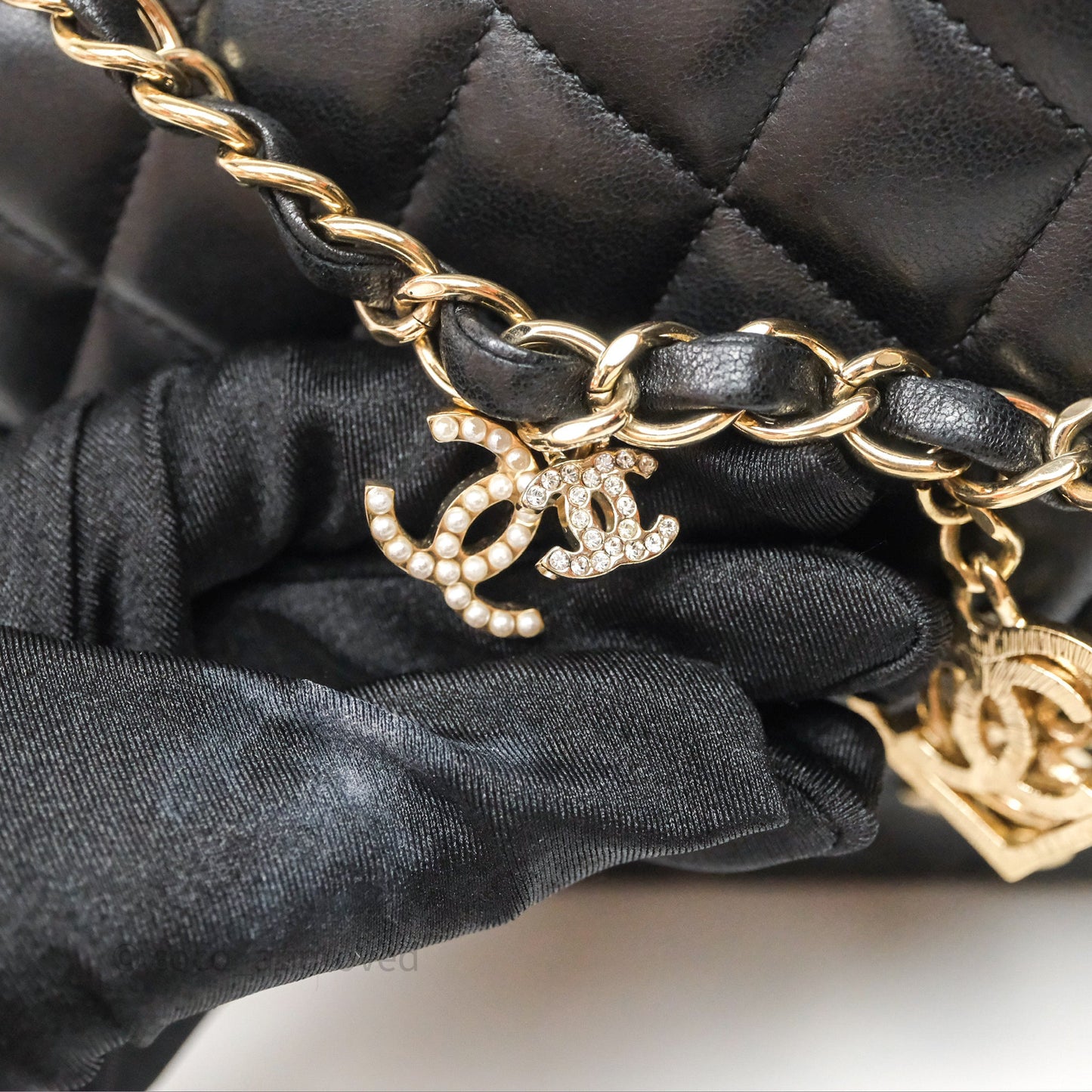 Chanel Classic M/L Medium Flap Bag Valentine Limited Edition Black Lambskin Gold Hardware