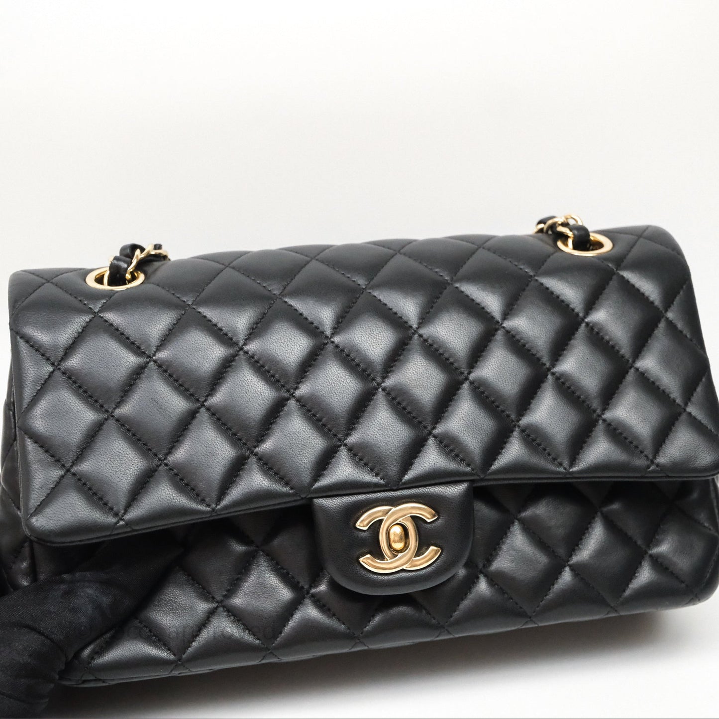 Chanel Classic M/L Medium Flap Bag Valentine Limited Edition Black Lambskin Gold Hardware