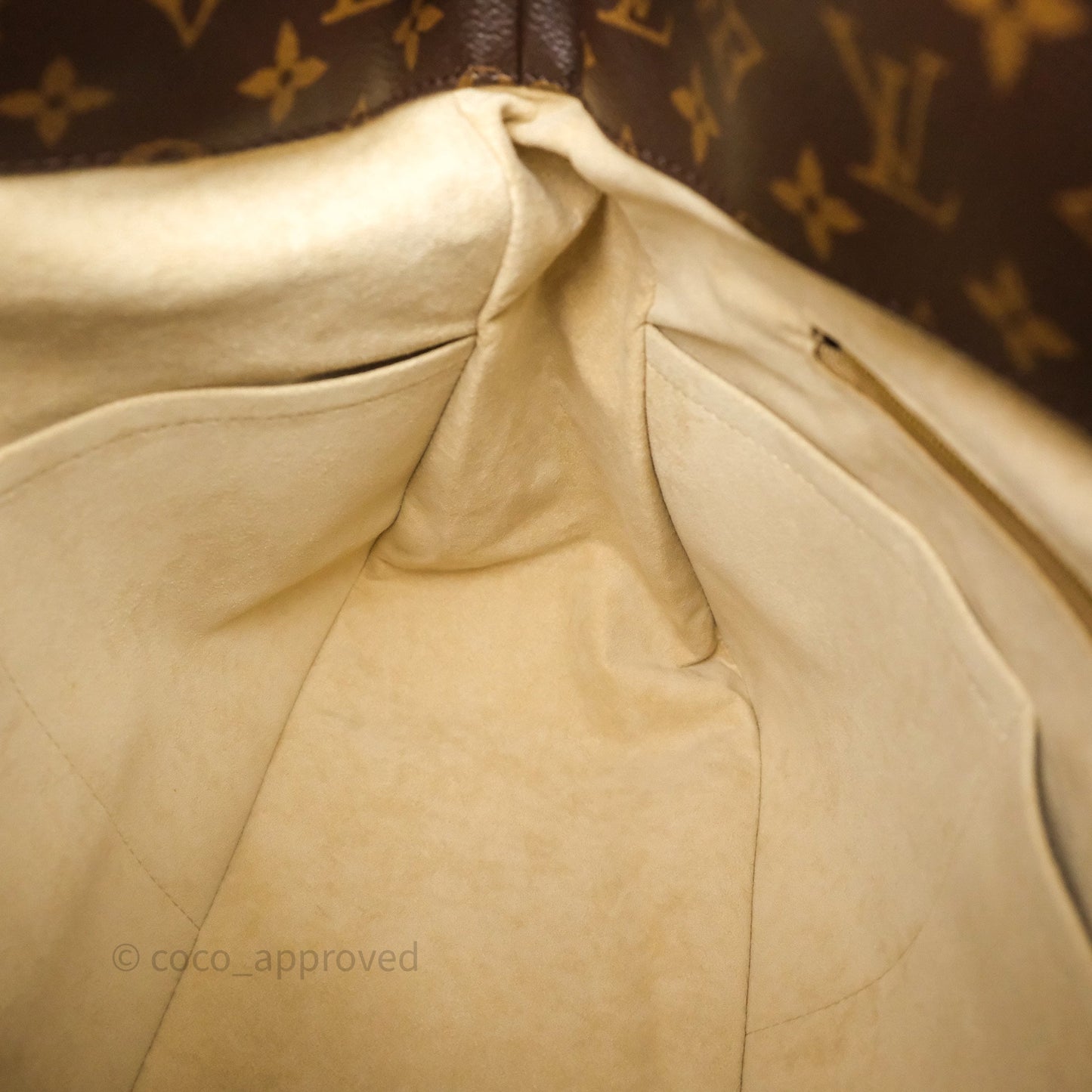 Louis Vuitton Artsy Monogram MM