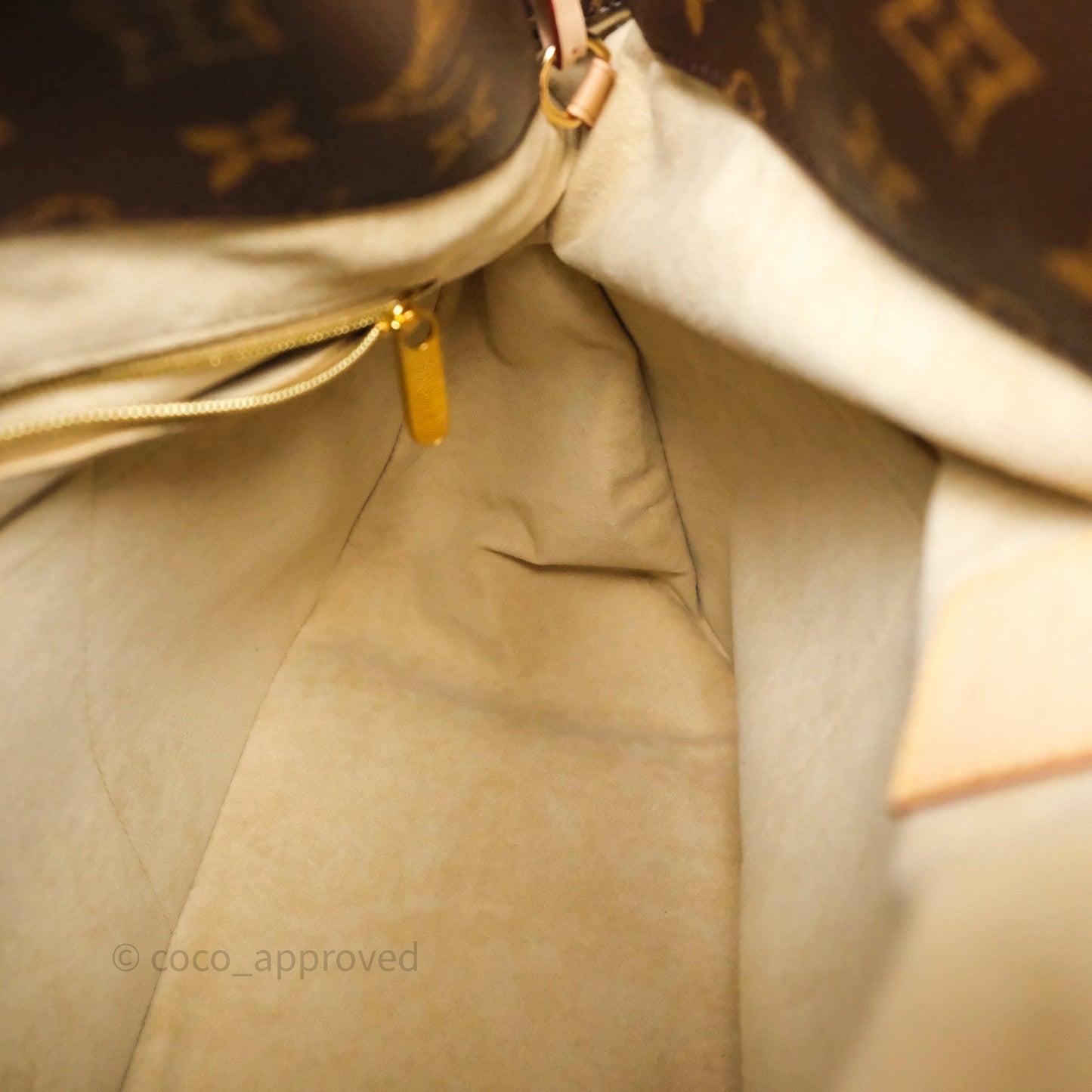Louis Vuitton Artsy Monogram MM