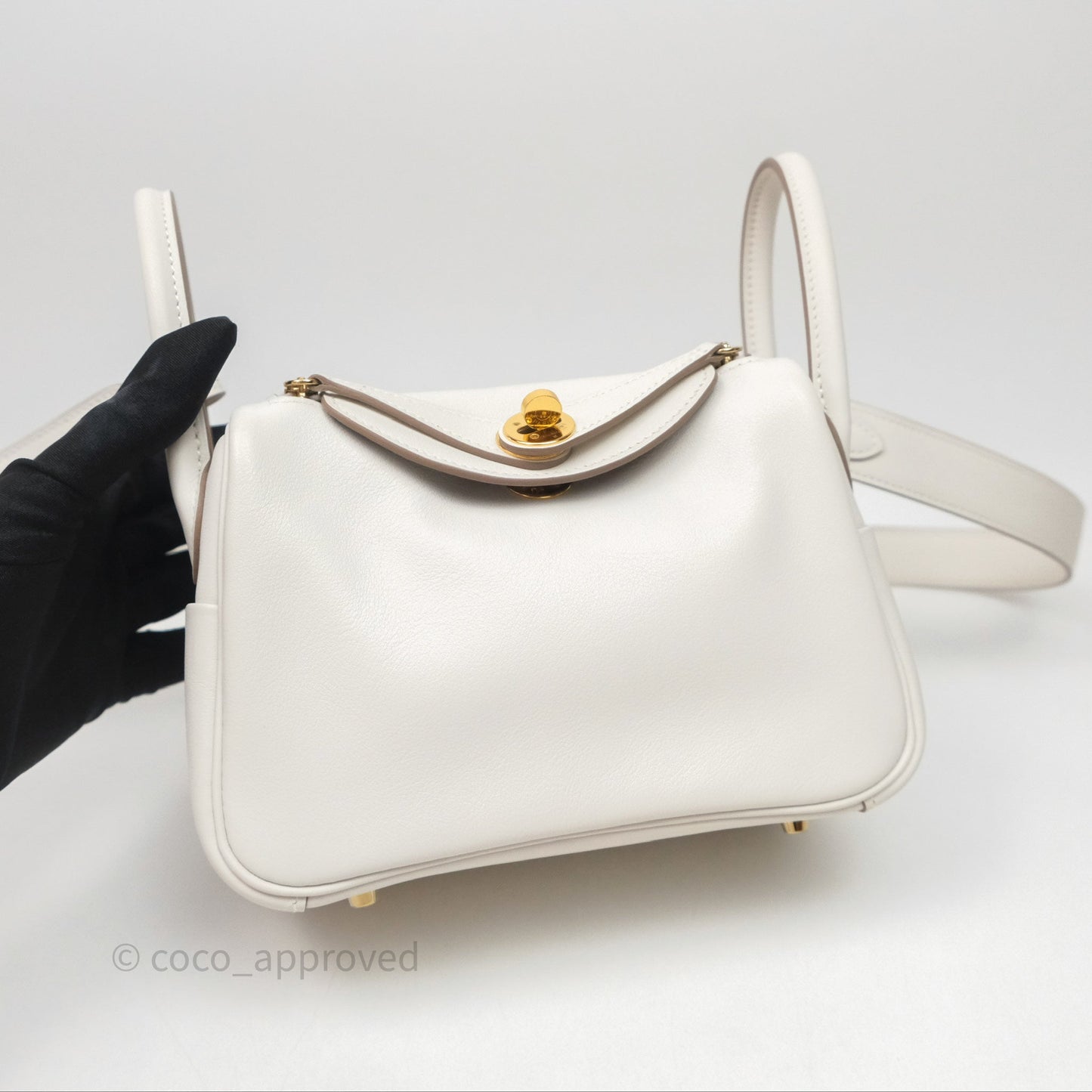 Hermès Mini Lindy 20 Gris Pale M4/ Gris Meyer 0L Swift Gold Hardware