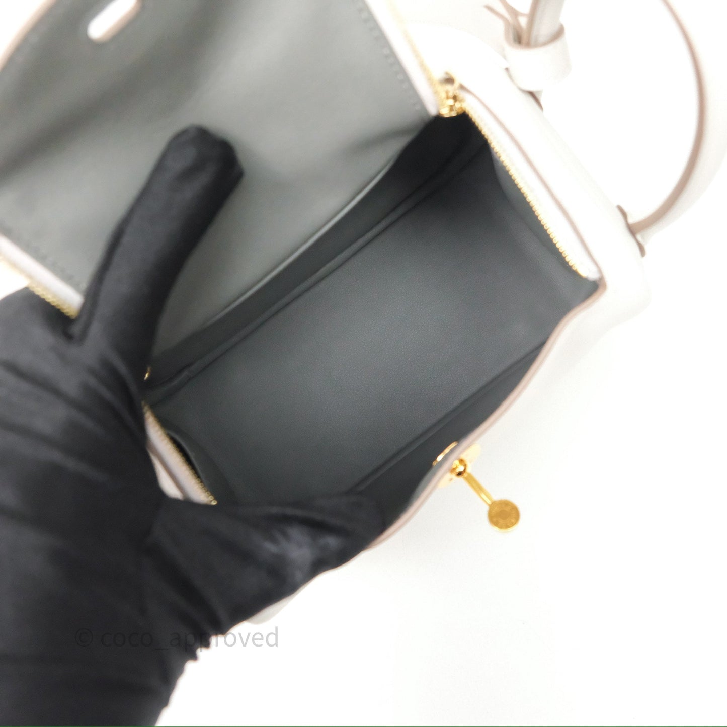 Hermès Mini Lindy 20 Gris Pale M4/ Gris Meyer 0L Swift Gold Hardware