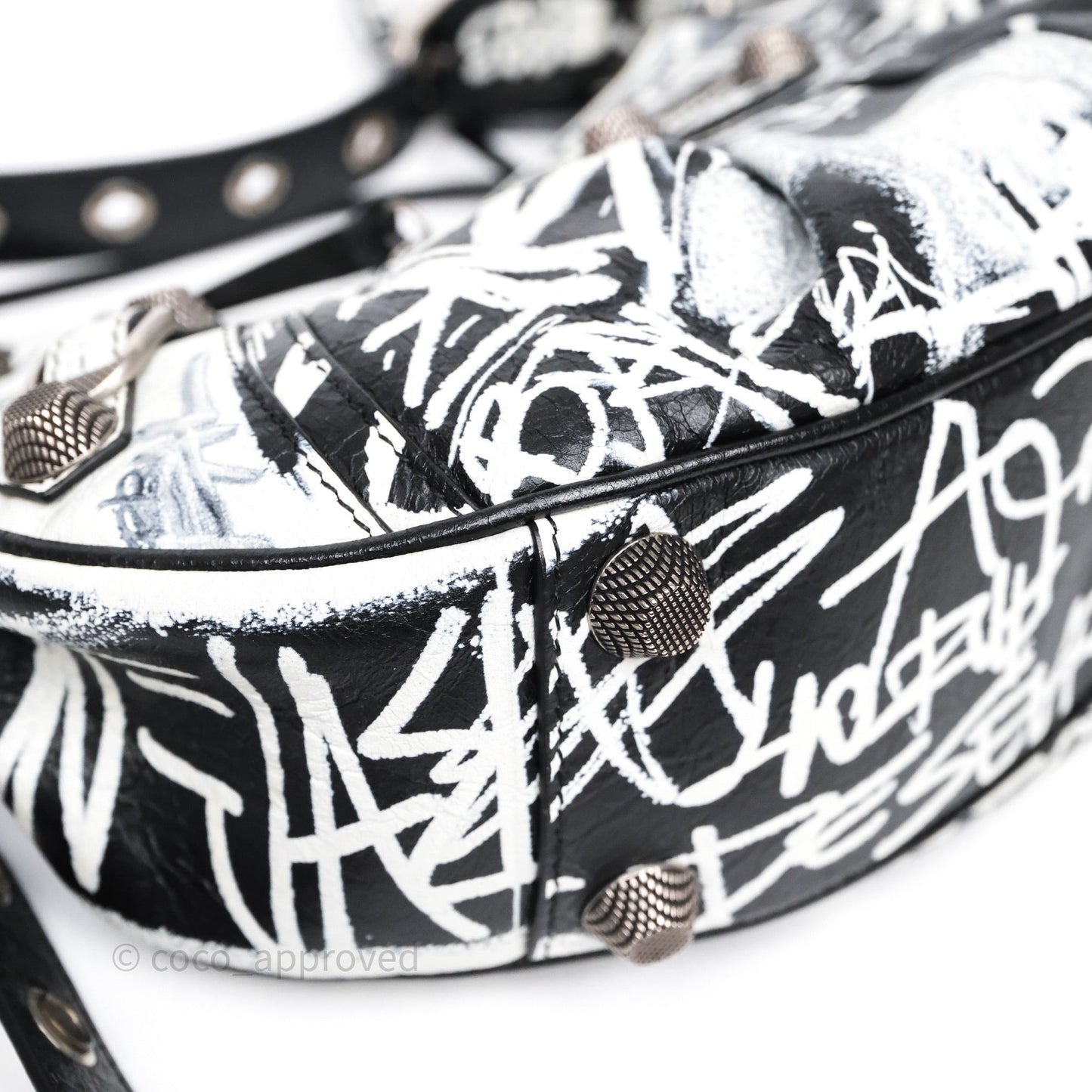 Balenciaga Small Agneau Arena Graffiti Le Cagole Shoulder Bag Black/ White