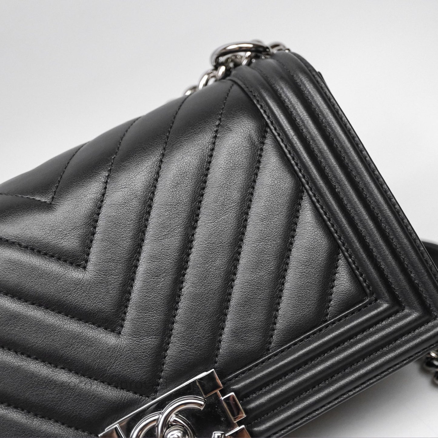 Chanel Medium Boy Chevron Black Calfskin Silver Hardware
