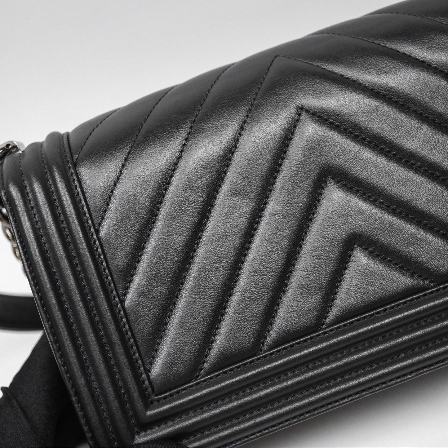 Chanel Medium Boy Chevron Black Calfskin Silver Hardware