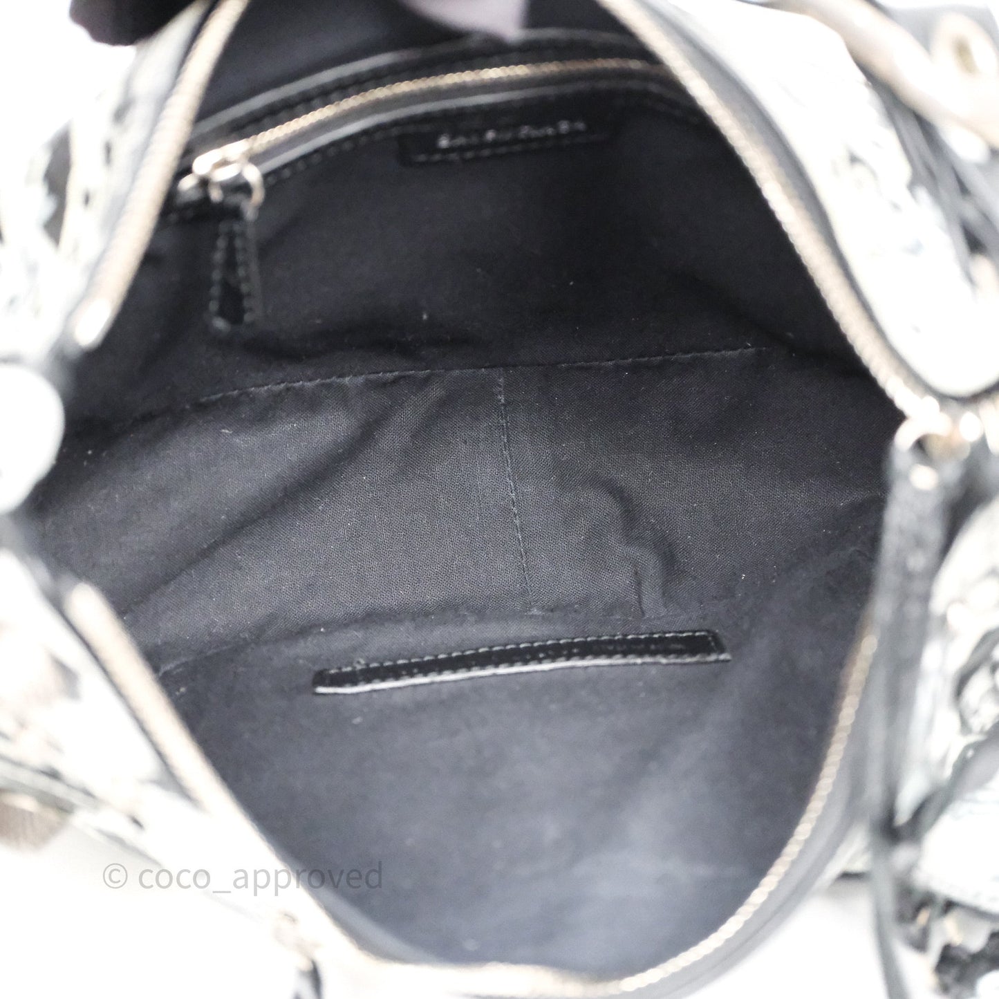 Balenciaga Small Agneau Arena Graffiti Le Cagole Shoulder Bag Black/ White