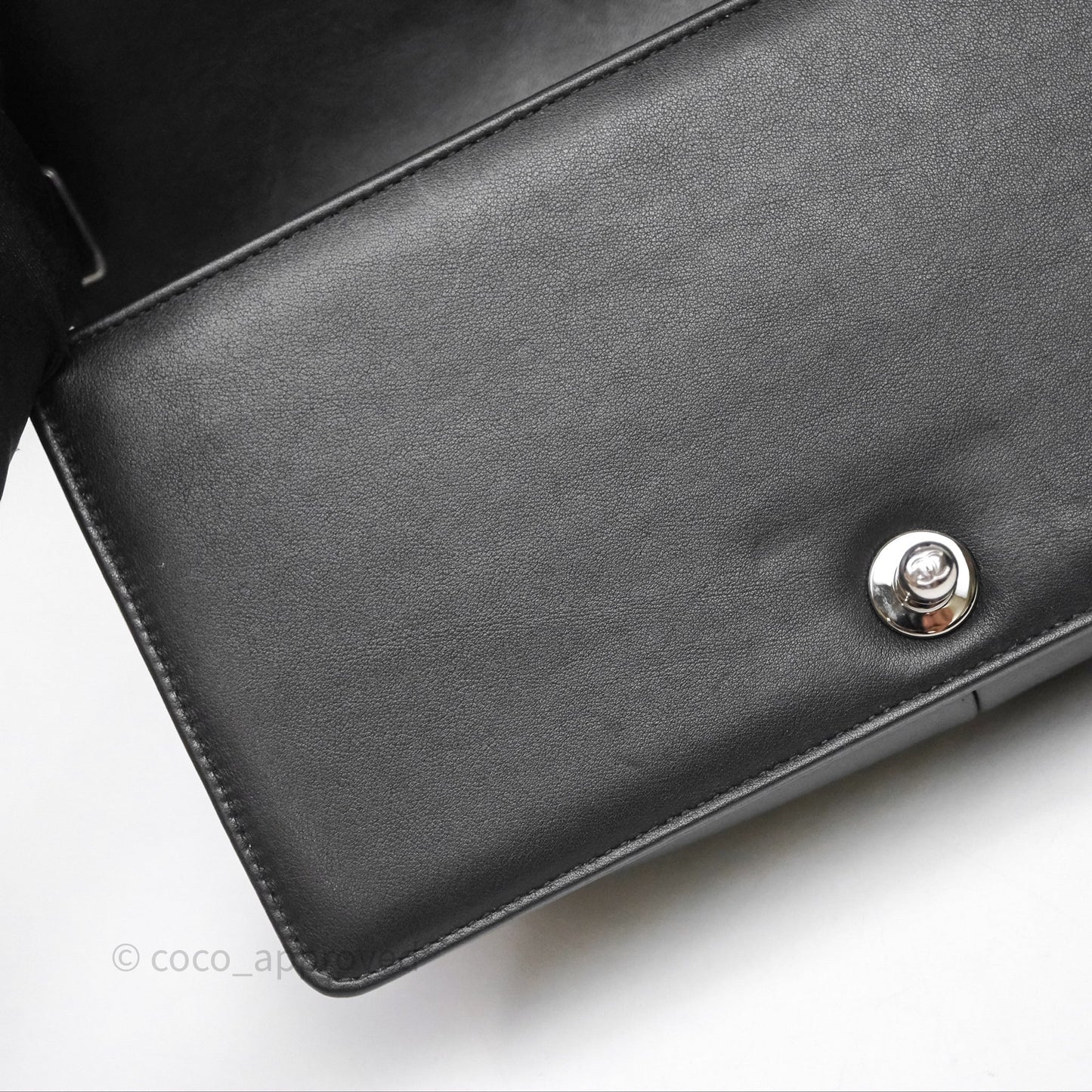Chanel Medium Boy Chevron Black Calfskin Silver Hardware