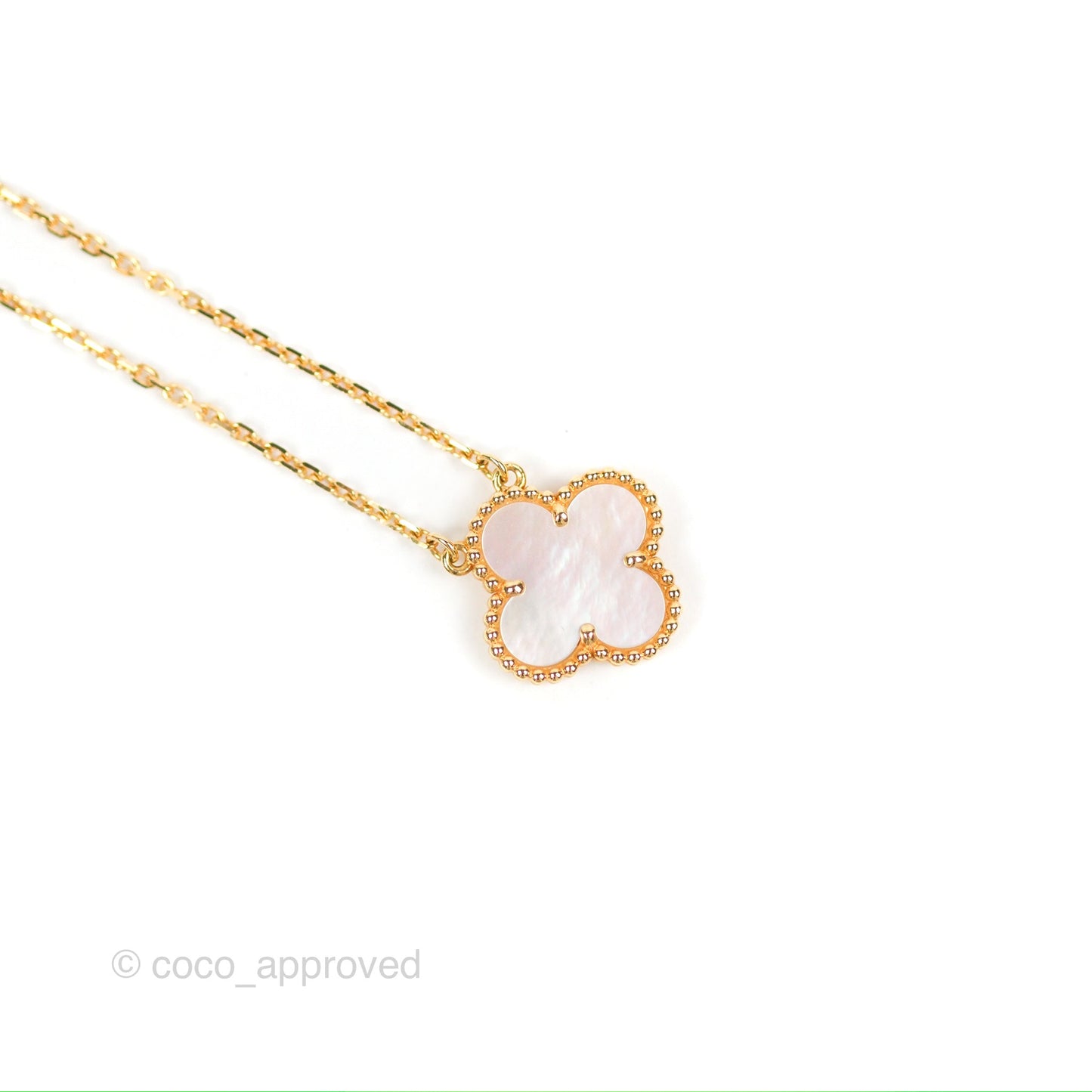 Van Cleef & Arpels Vintage Alhambra Pendant White Mother-of-pearl Yellow Gold