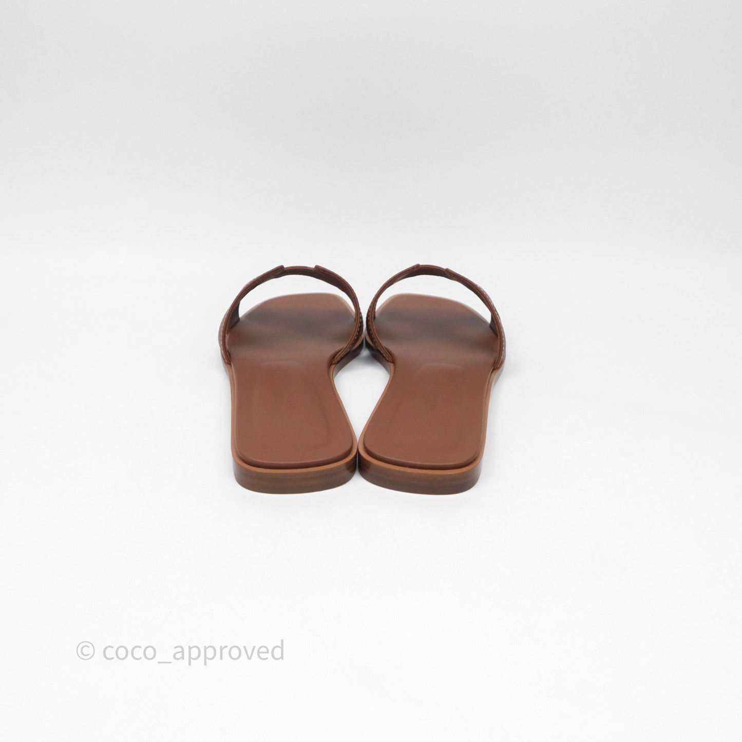 Hermès Oran Sandals in Gold Size 37