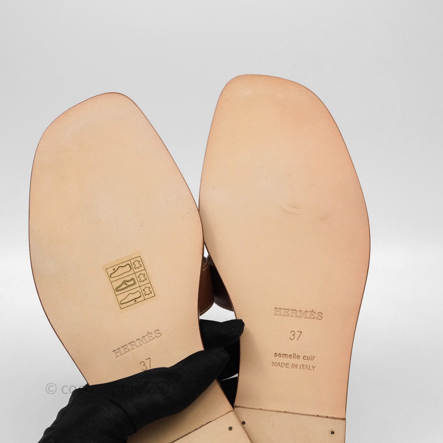 Hermès Oran Sandals in Gold Size 37