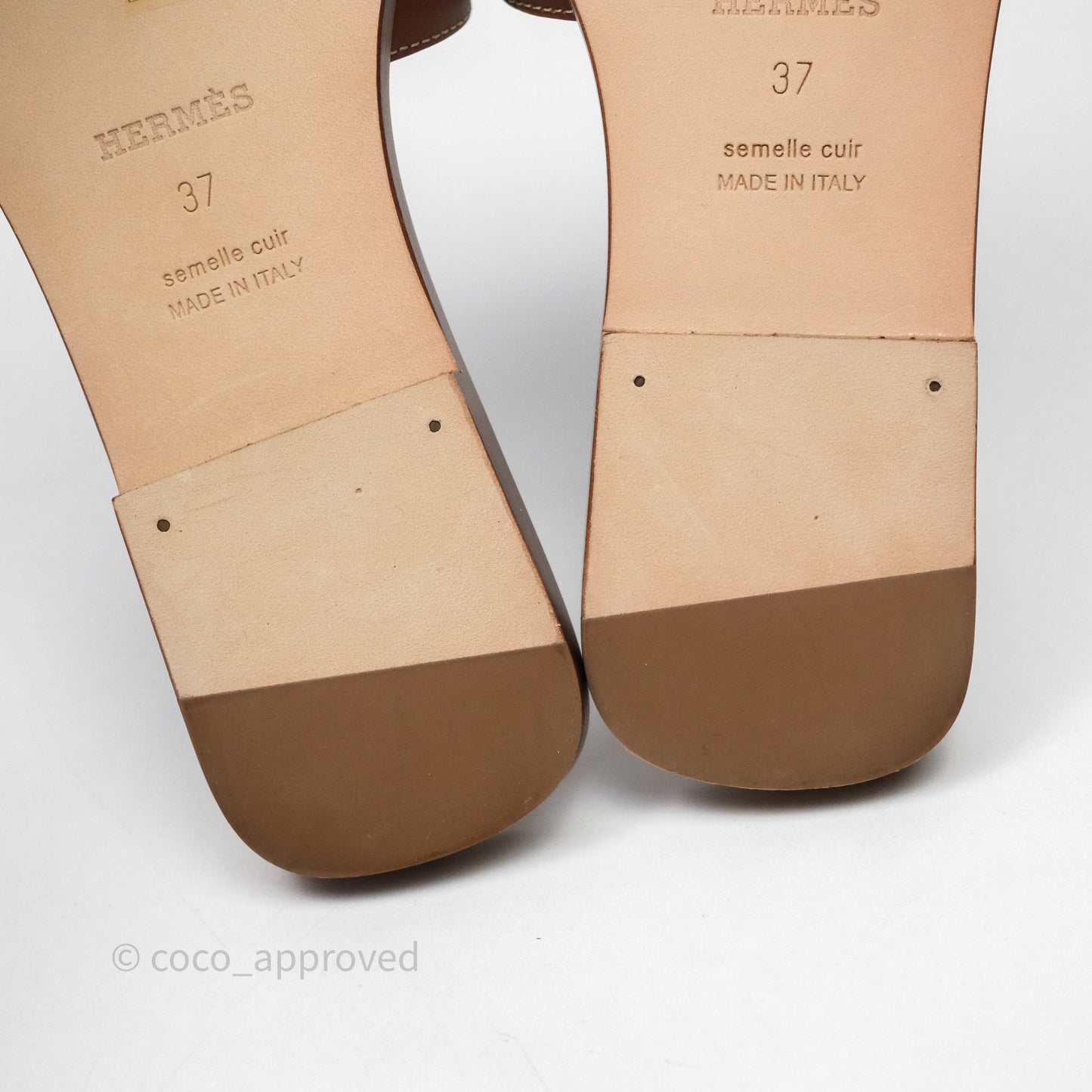 Hermès Oran Sandals in Gold Size 37
