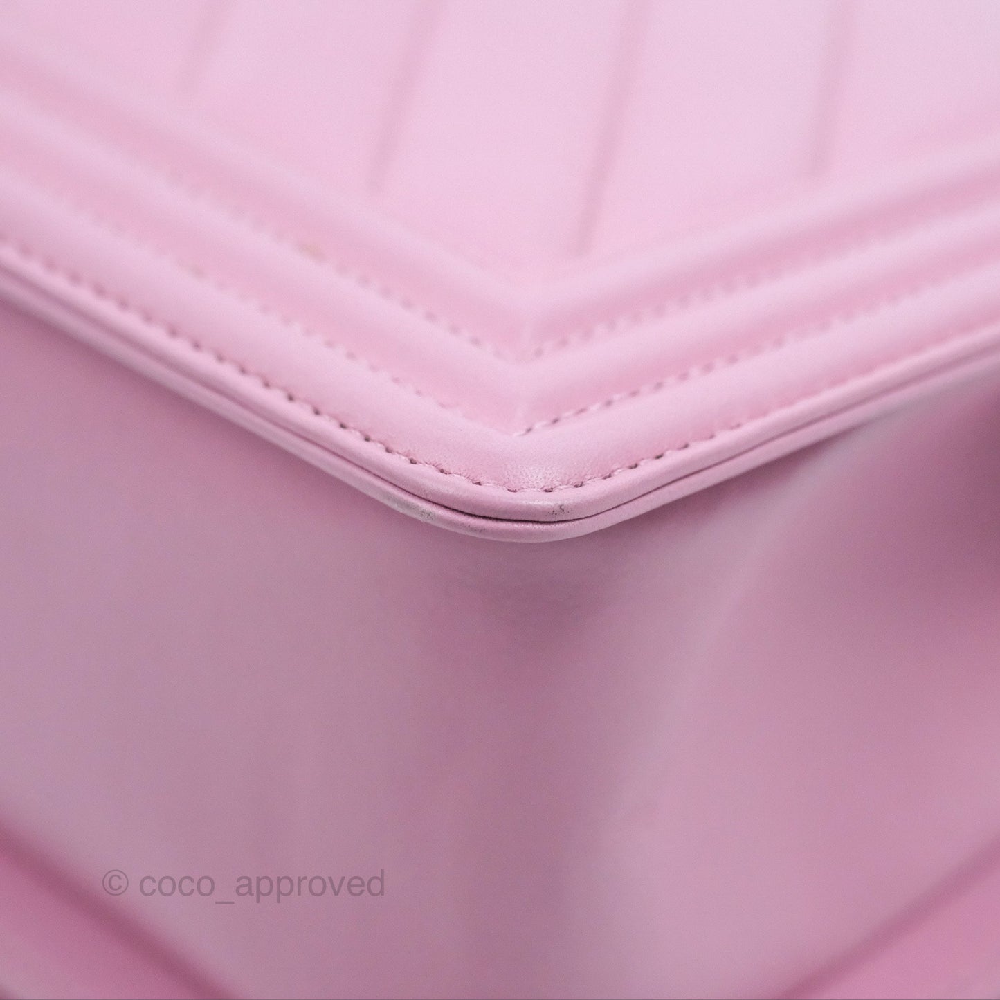 Chanel Chevron Medium Boy Pink Calfskin Gold Hardware
