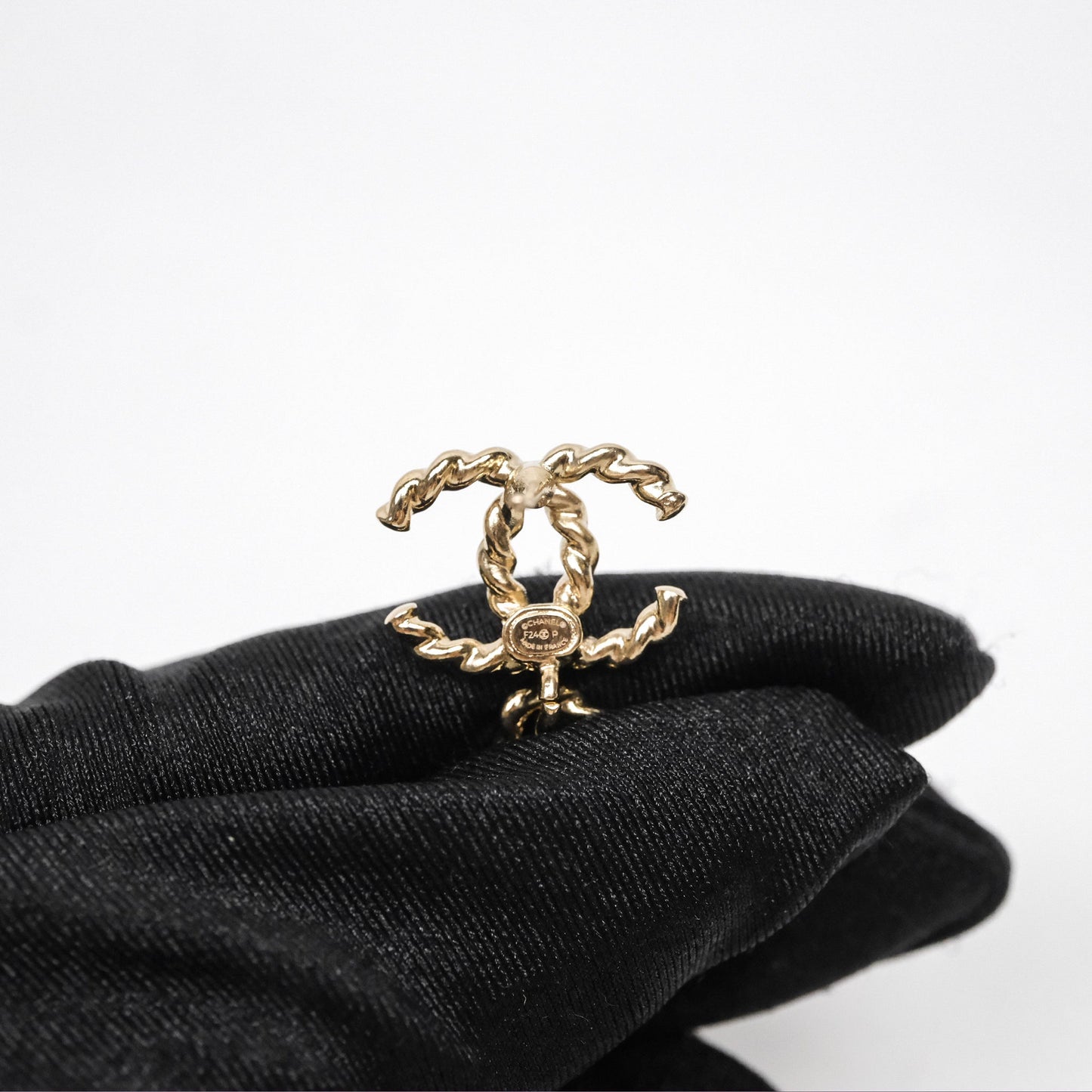 Chanel CC Drop Beige Pink Enamel Earrings Gold Tone 24P