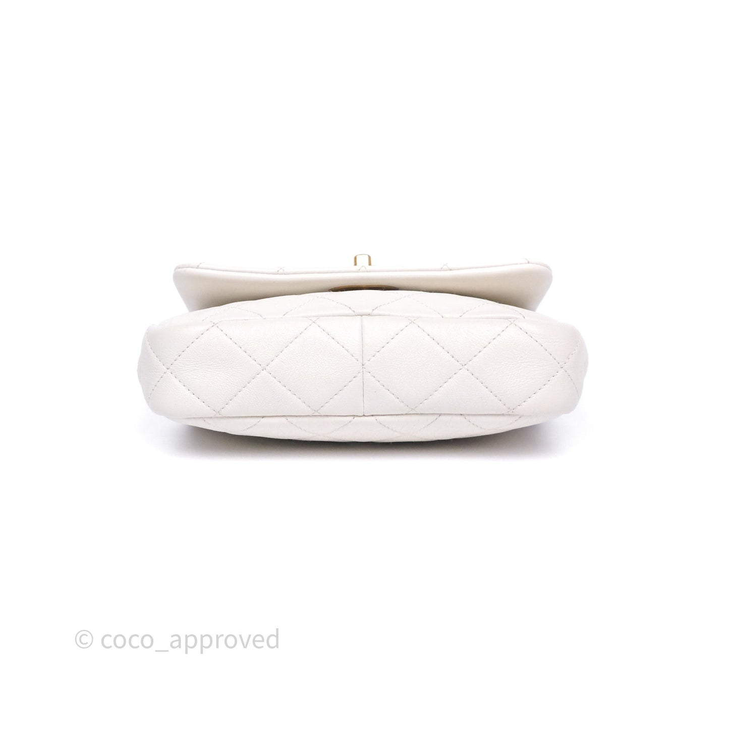 Chanel Quilted Pearl Flap Bag White Shiny Crumpled Calfskin Aged Gold Hardware 22C