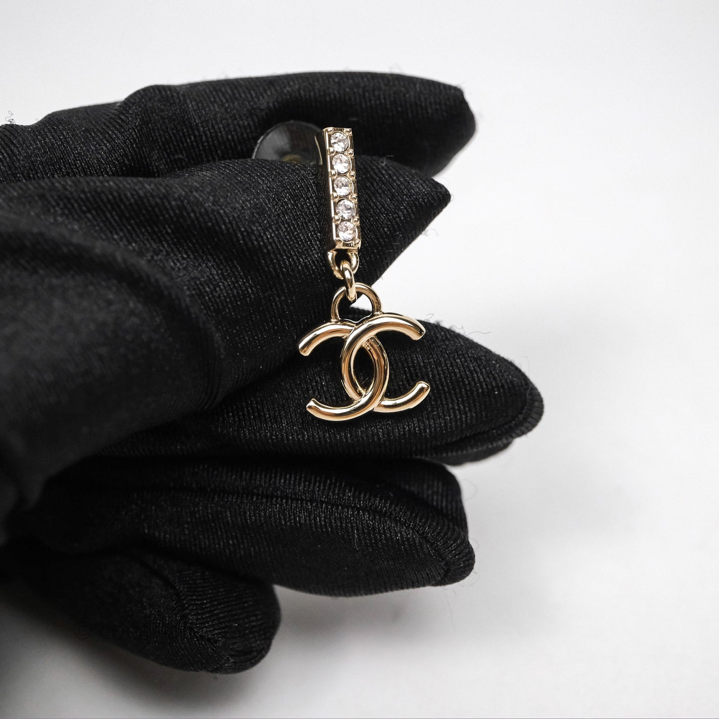 Chanel CC Crystals Drop Earrings Gold Tone 24V