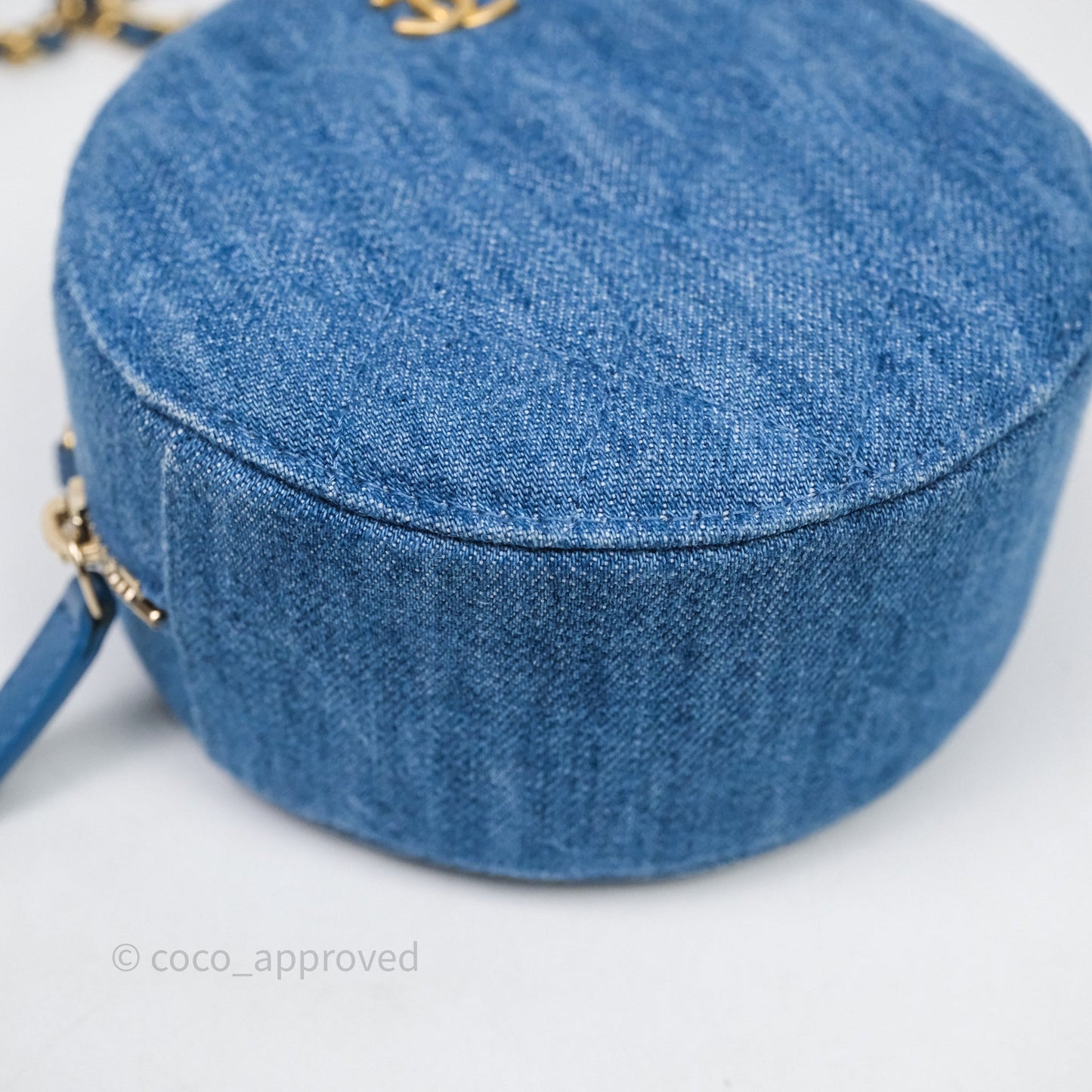 Chanel Quilted Pearl Crush Round Clutch With Chain Denim Aged Gold Hardware