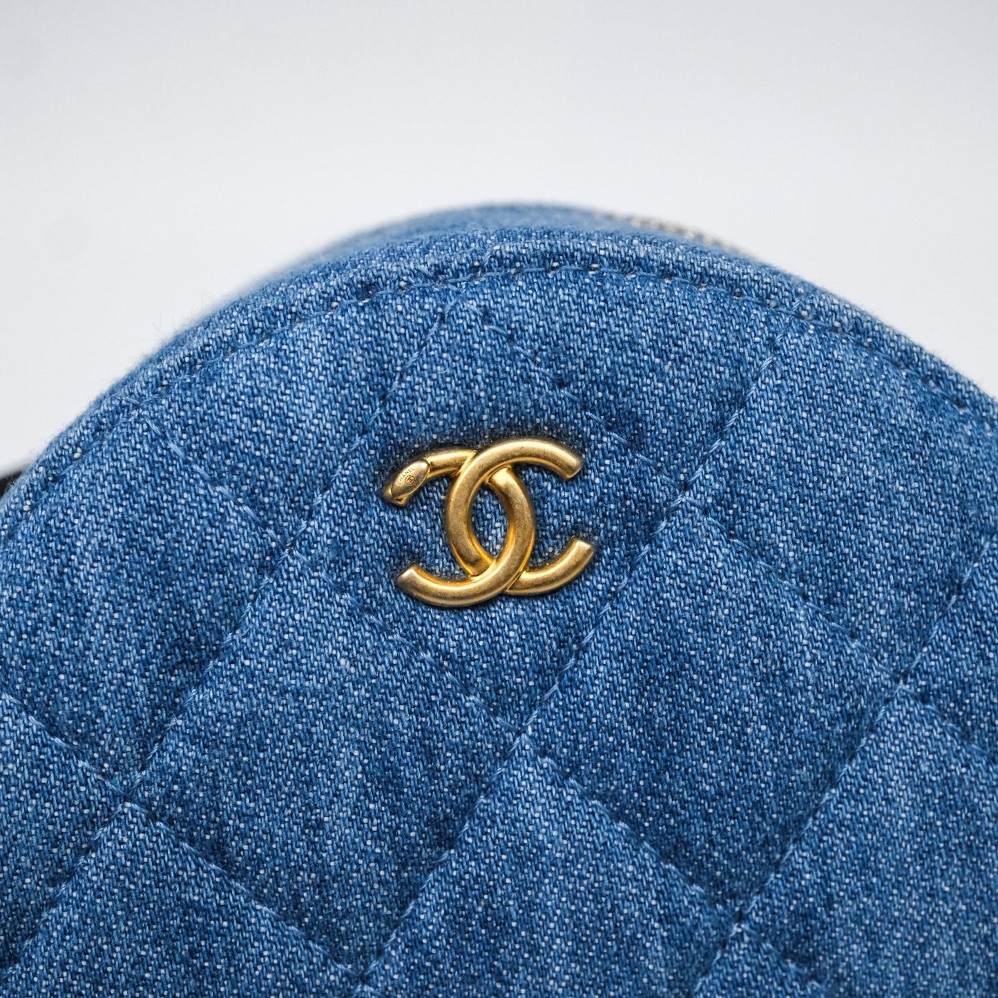 Chanel Quilted Pearl Crush Round Clutch With Chain Denim Aged Gold Hardware