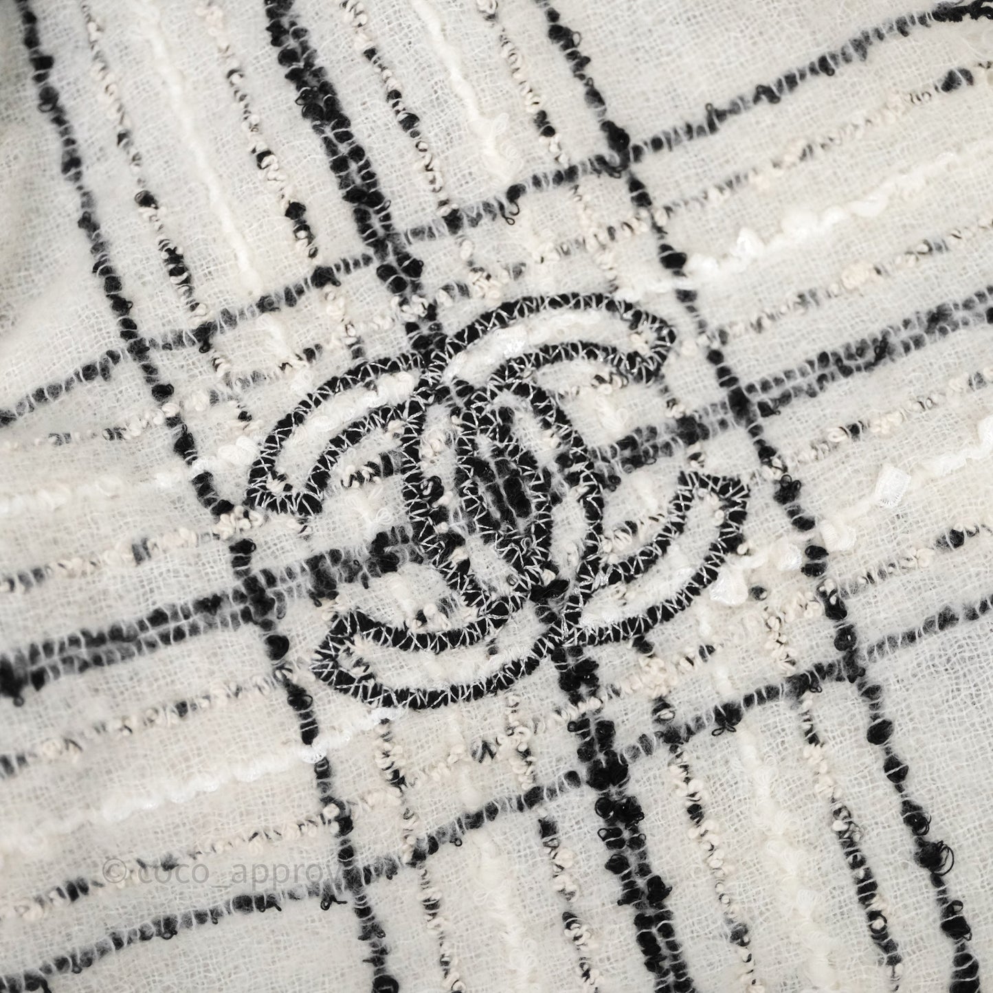 Chanel 23B Checked Stole Wool/Cotton White/Black
