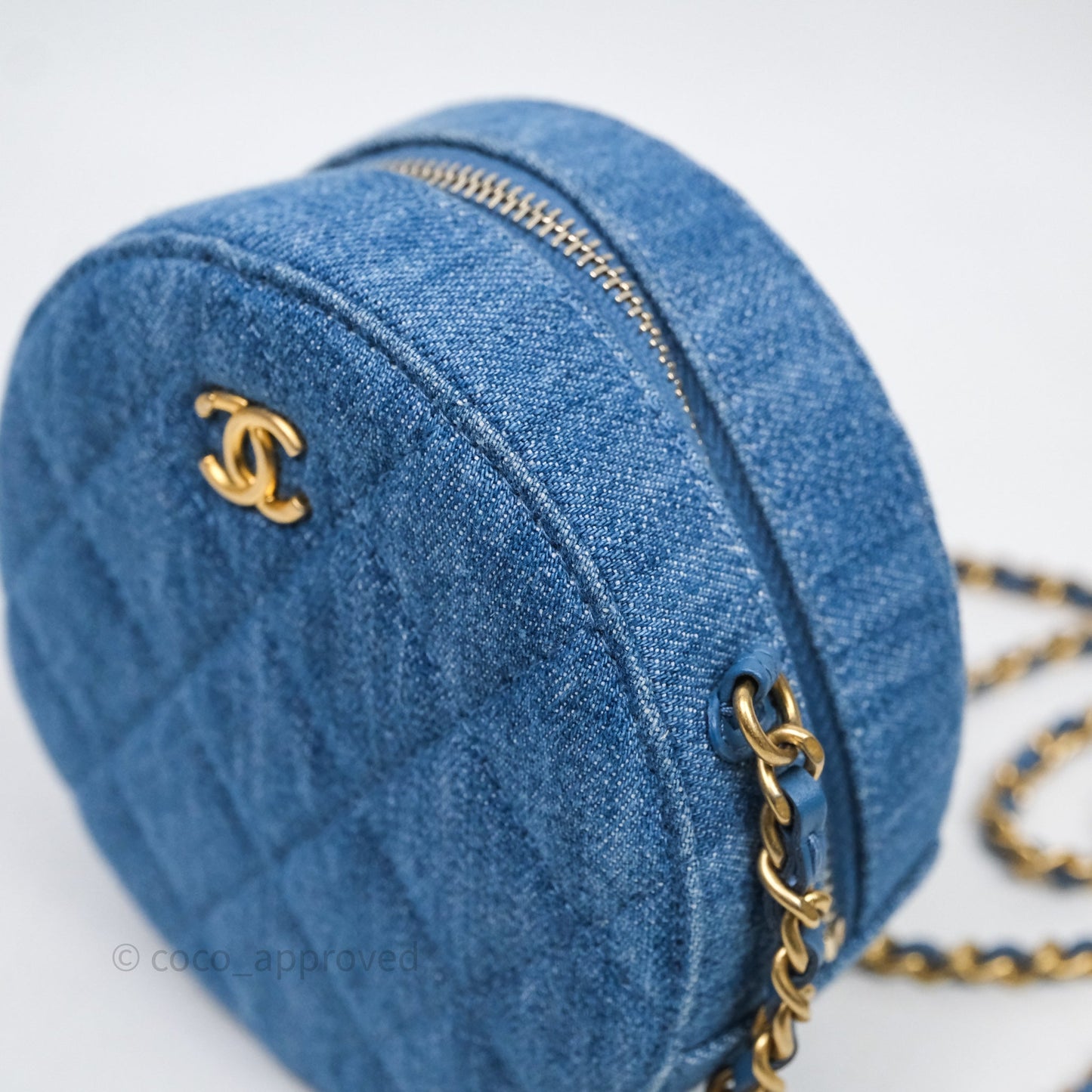 Chanel Quilted Pearl Crush Round Clutch With Chain Denim Aged Gold Hardware