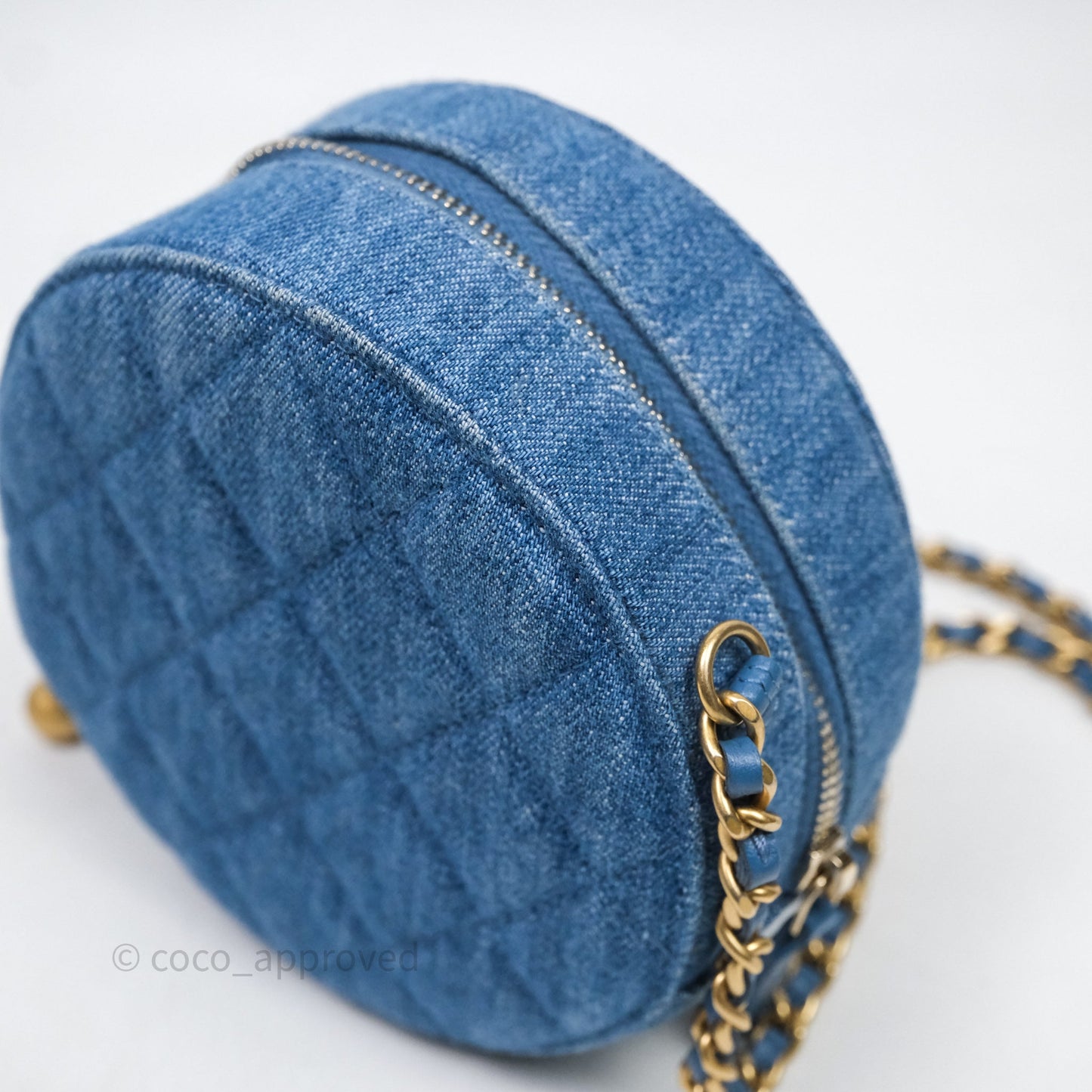 Chanel Quilted Pearl Crush Round Clutch With Chain Denim Aged Gold Hardware