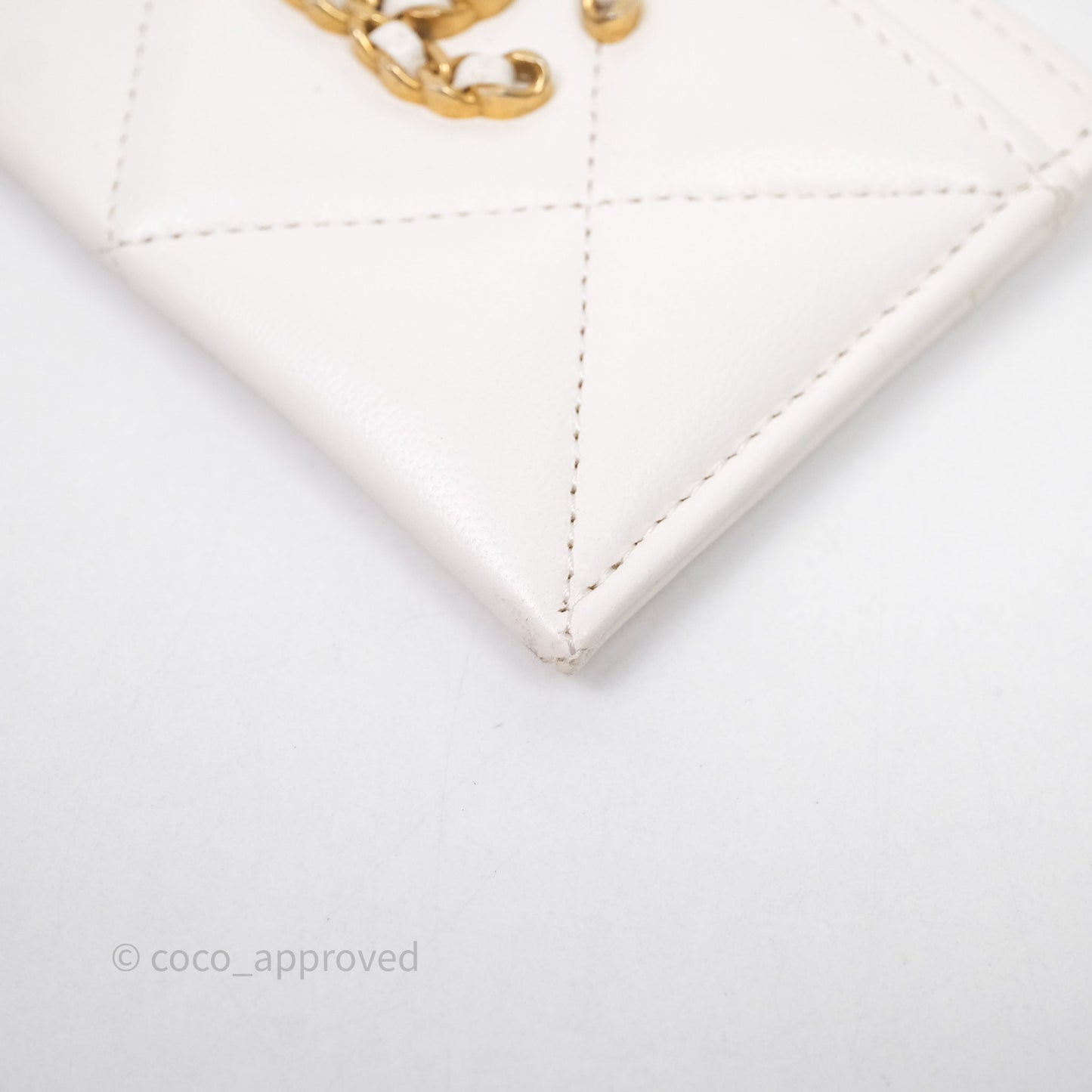 Chanel 19 Quilted Flat Card Holder White Lambskin