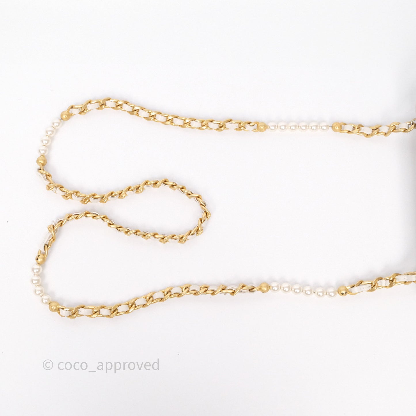 Chanel Quilted Pearl Flap Bag White Shiny Crumpled Calfskin Aged Gold Hardware 22C