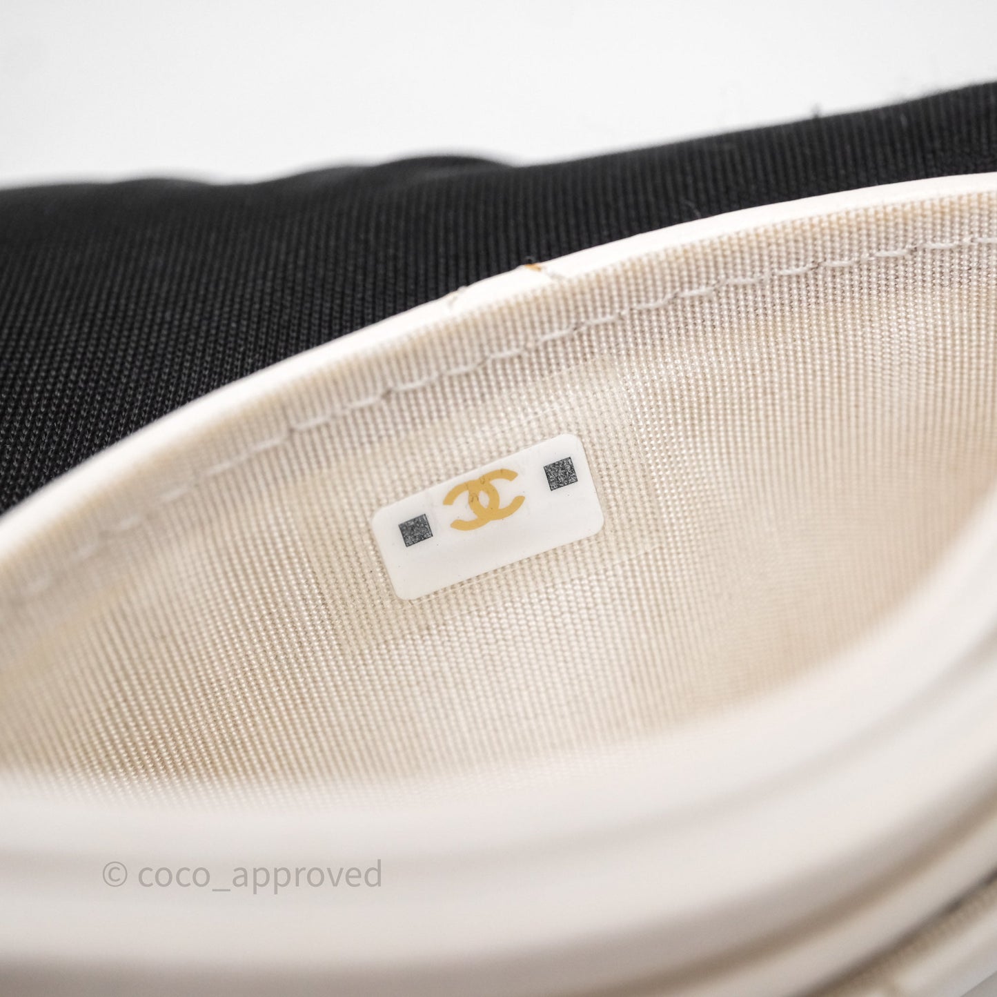 Chanel 19 Quilted Flat Card Holder White Lambskin