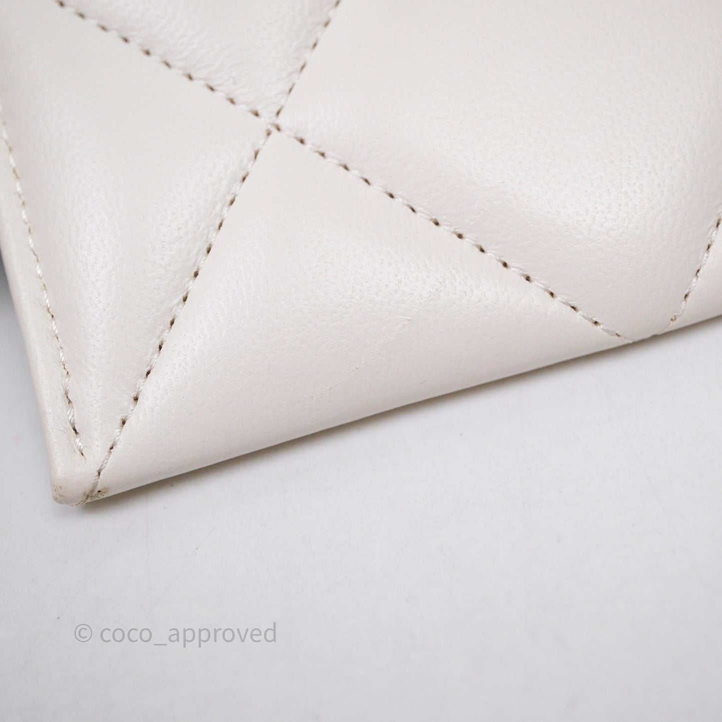 Chanel 19 Quilted Flat Card Holder White Lambskin
