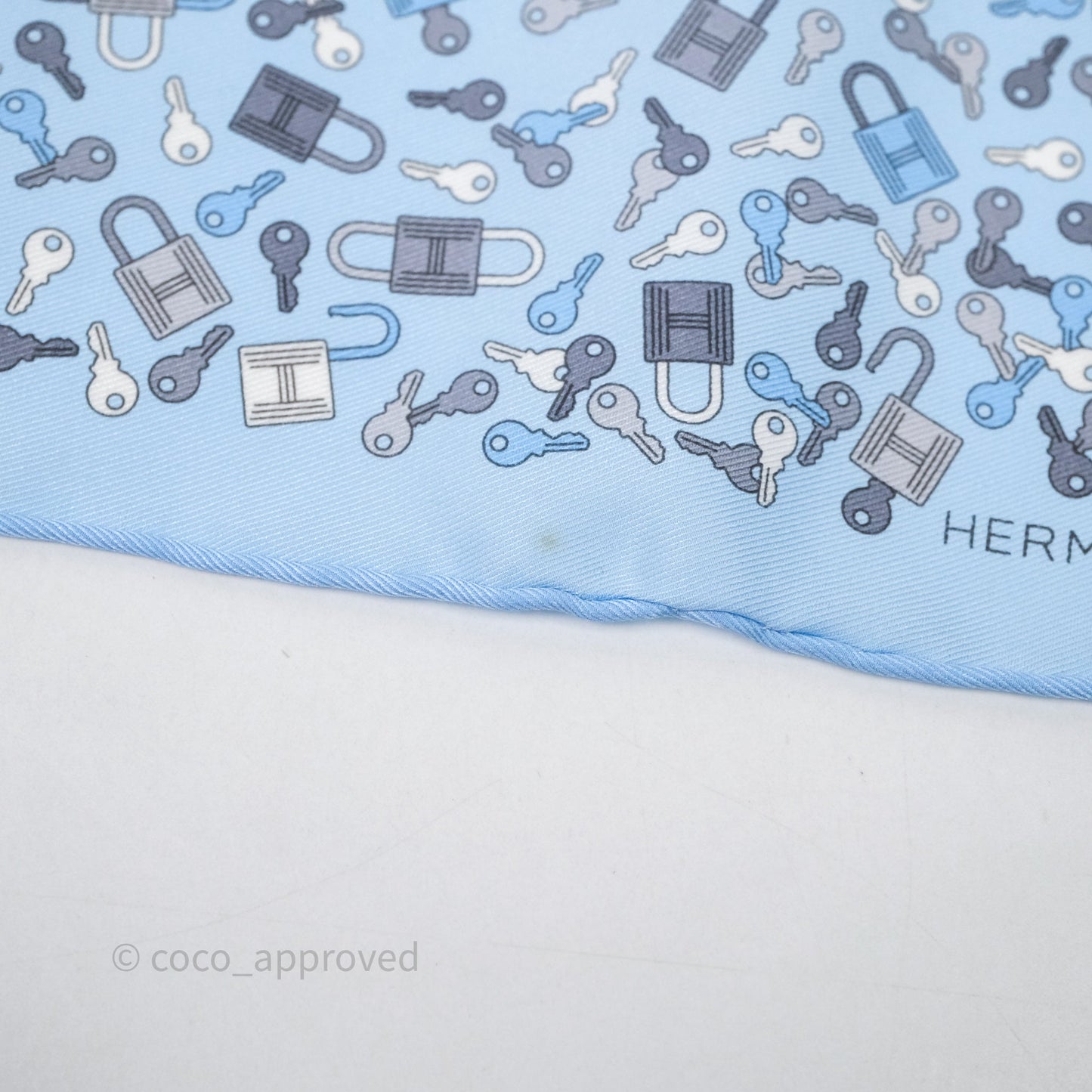 Hermes N'Oublie Pas Tes Cles Silk Scarf 45