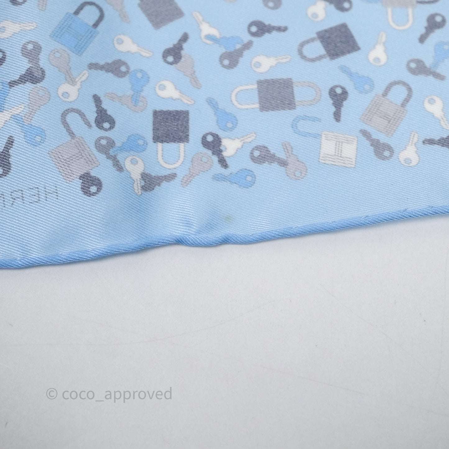 Hermes N'Oublie Pas Tes Cles Silk Scarf 45