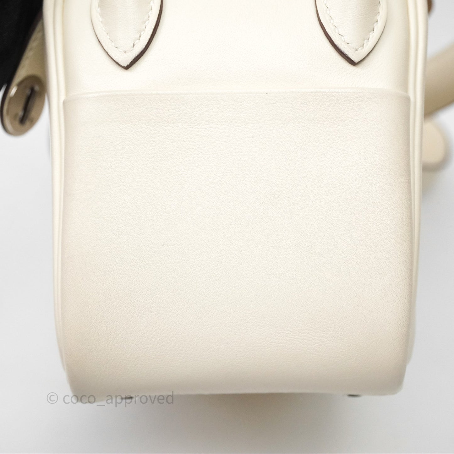 Hermes Mini Lindy Veau Swift Nata I2/ Sesame 2S Palladium Hardware