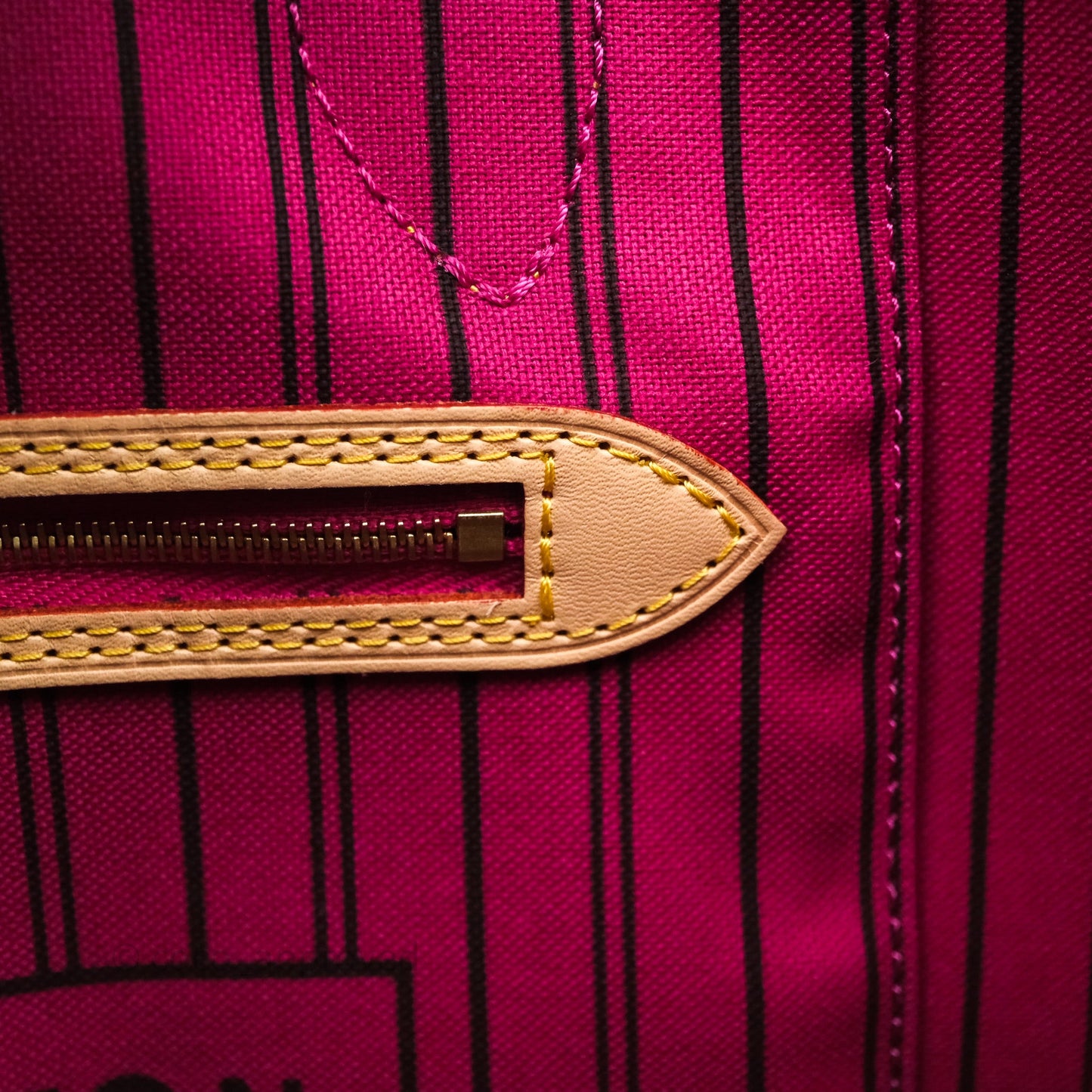 Louis Vuitton Neverfull PM Tote Bag Monogram Canvas Fuchsia