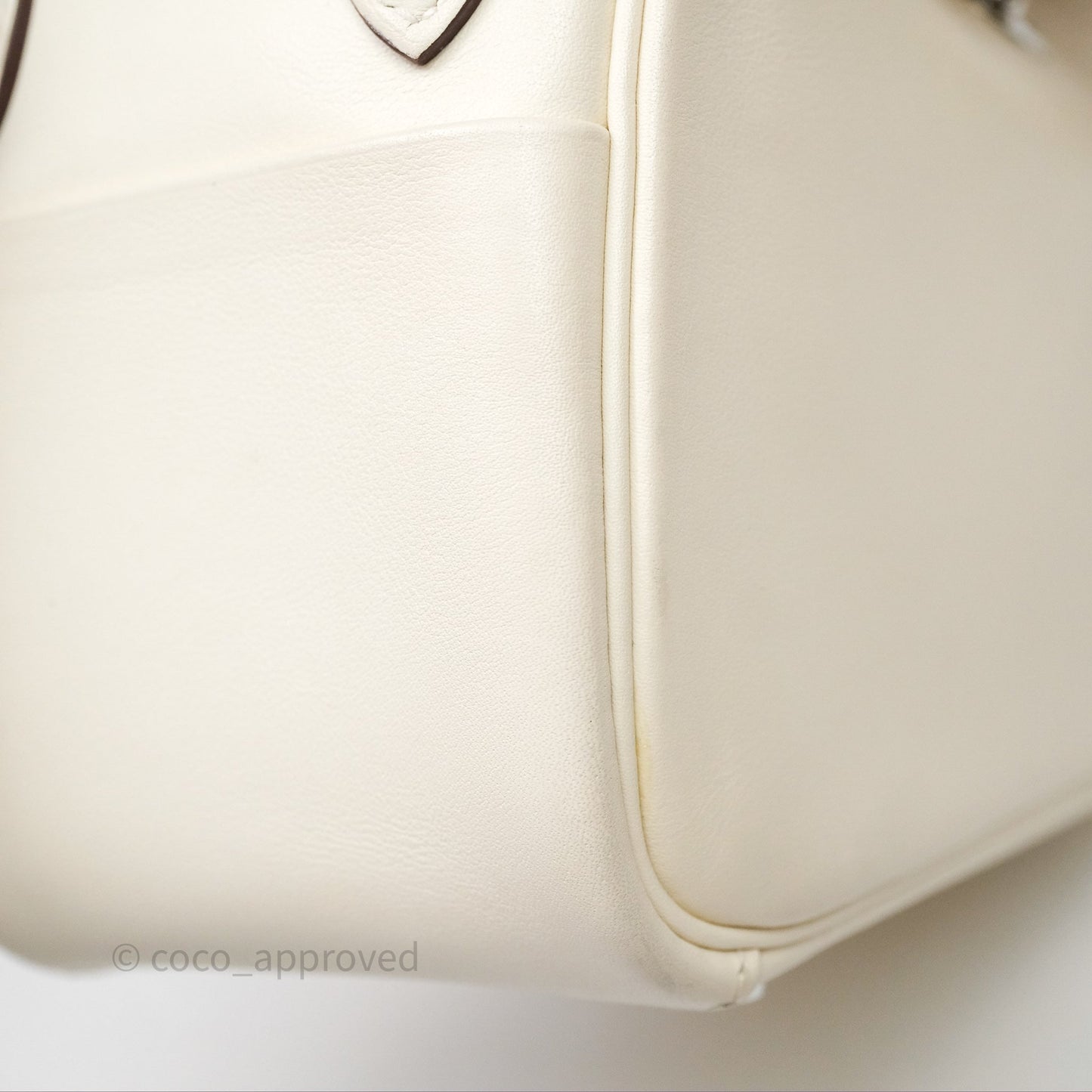 Hermes Mini Lindy Veau Swift Nata I2/ Sesame 2S Palladium Hardware