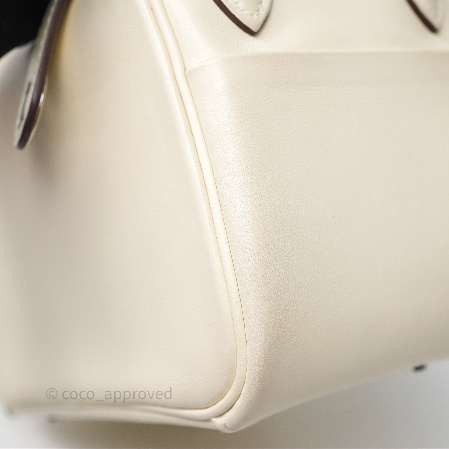 Hermes Mini Lindy Veau Swift Nata I2/ Sesame 2S Palladium Hardware