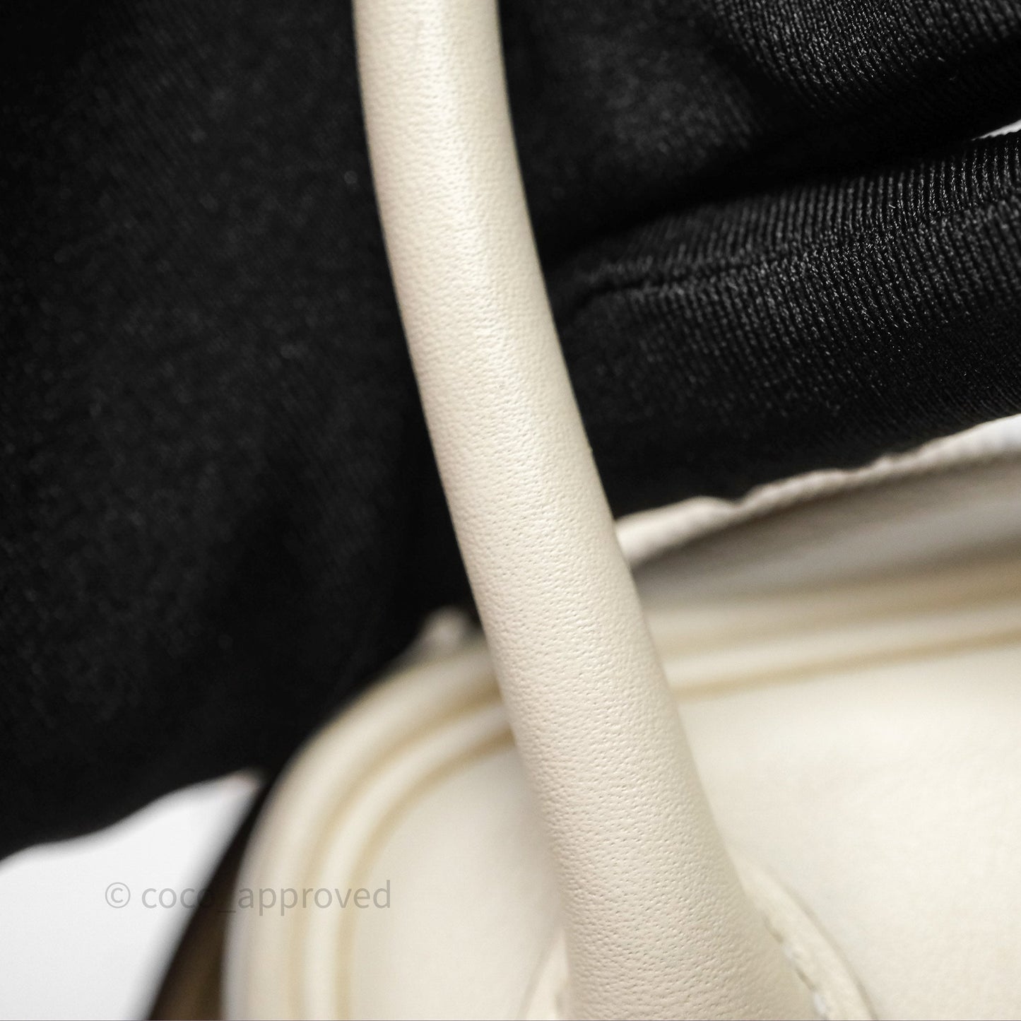 Hermes Mini Lindy Veau Swift Nata I2/ Sesame 2S Palladium Hardware